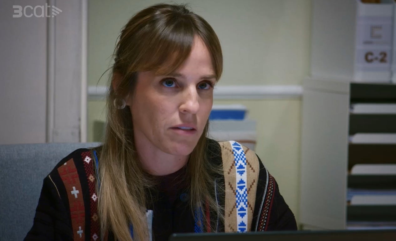 La Cèlia comunica a l'Empar que hauran de retallar sous a la consultoria de 'Com si fos ahir' | 3Cat