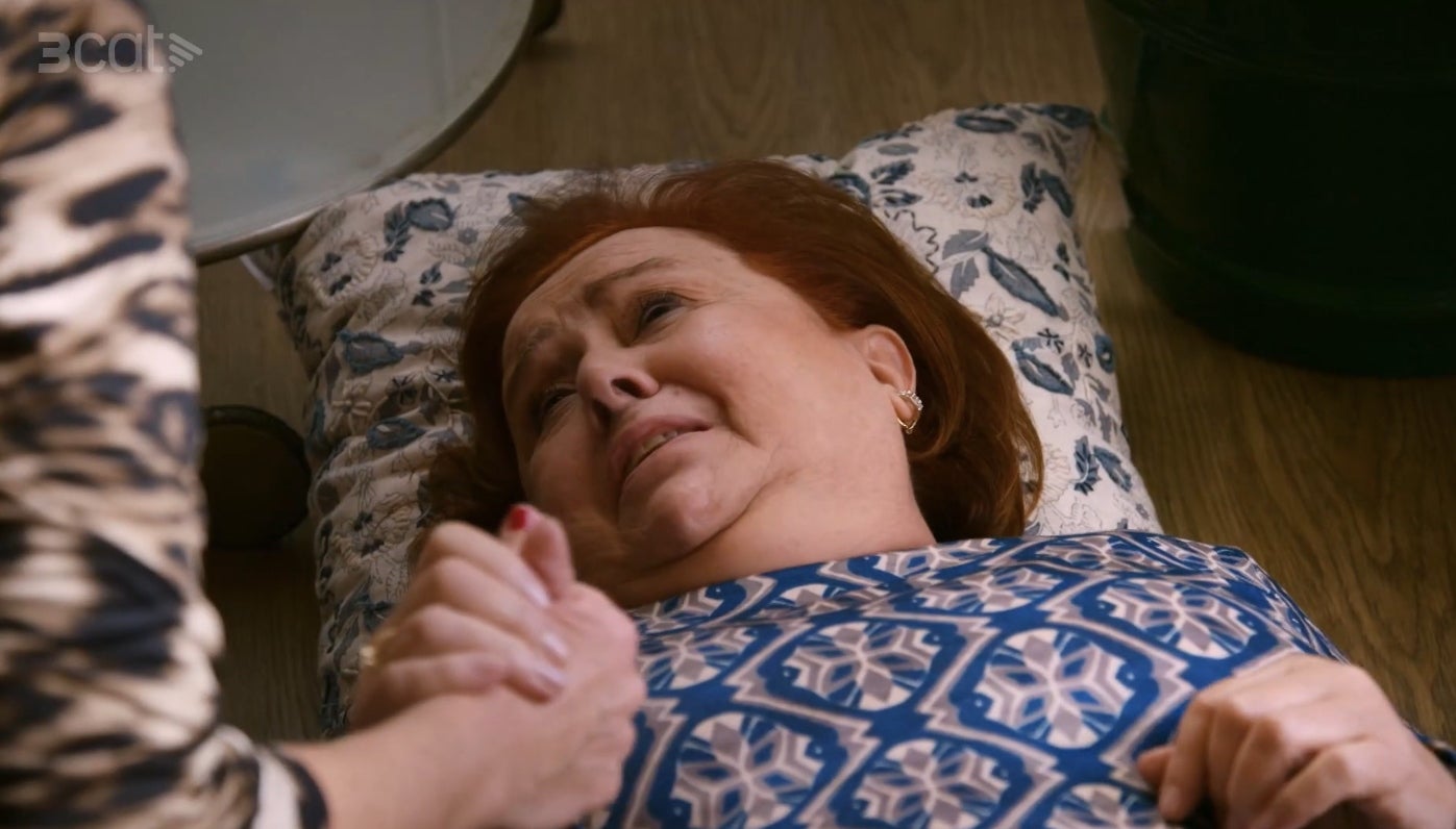 L'ensurt de la Mari Carmen a 'Com si fos ahir' posa en alerta la Noe | 3Cat.