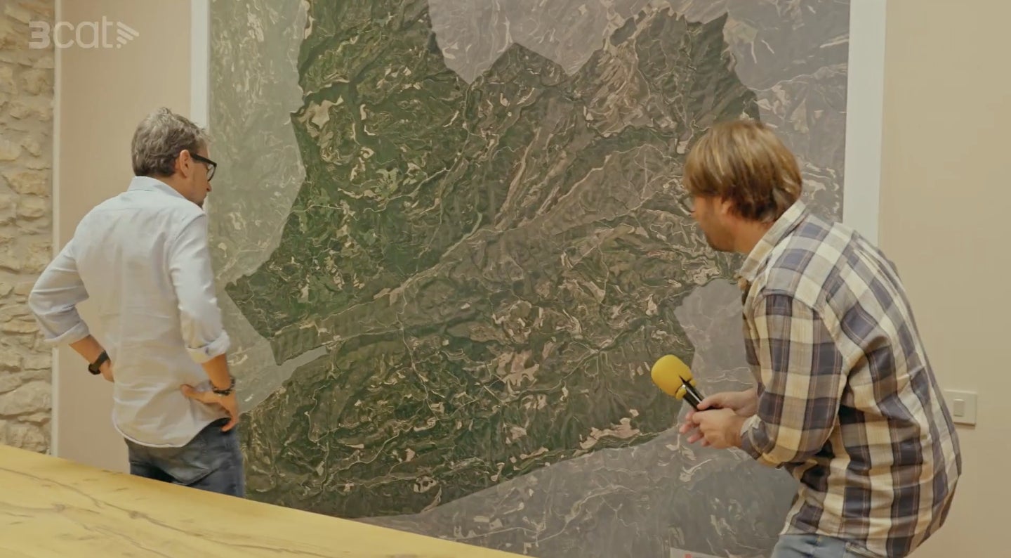 L'entrevista amb l'alcalde de Pinós ha estat hilarant - TV3