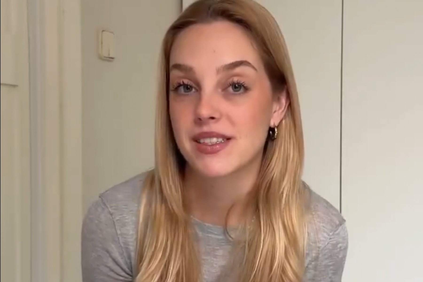 La creadora de contingut Mireia Jordà, en un moment del vídeo / Instagram