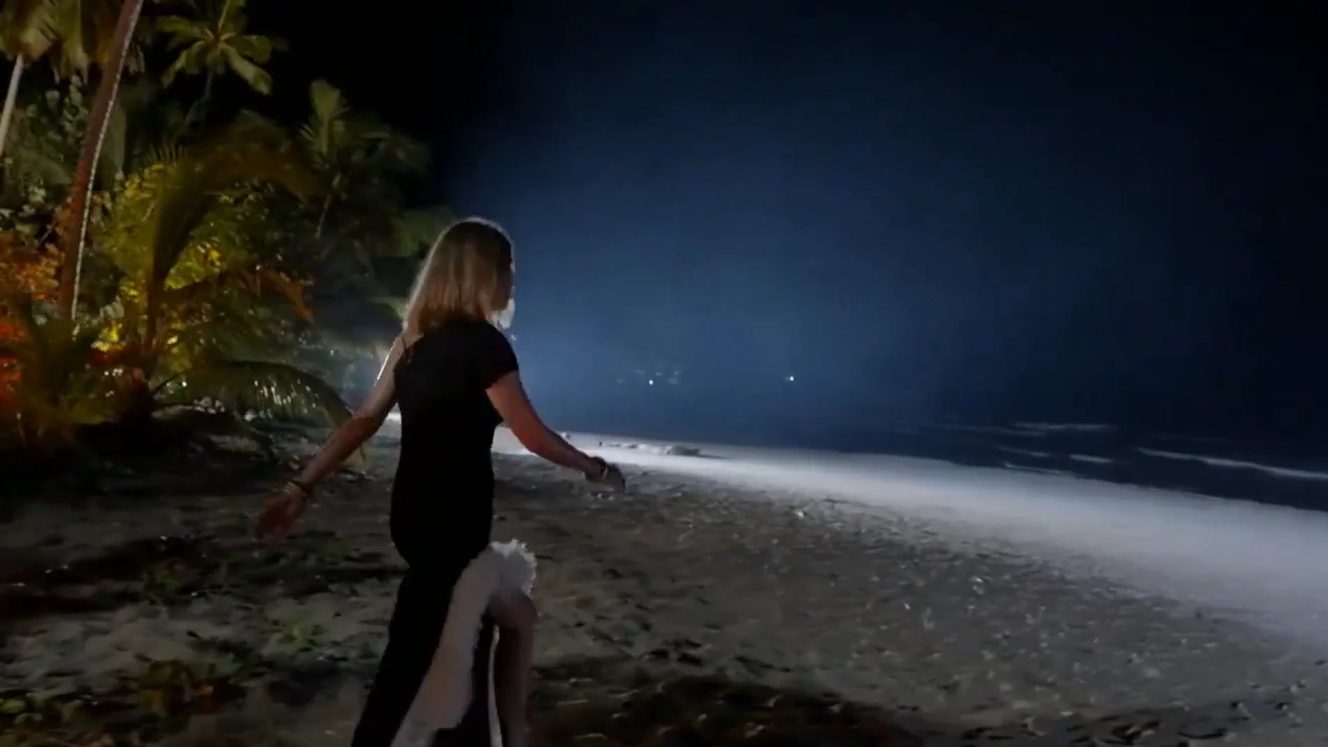 Sandra Barneda abandona la foguera - Telecinco