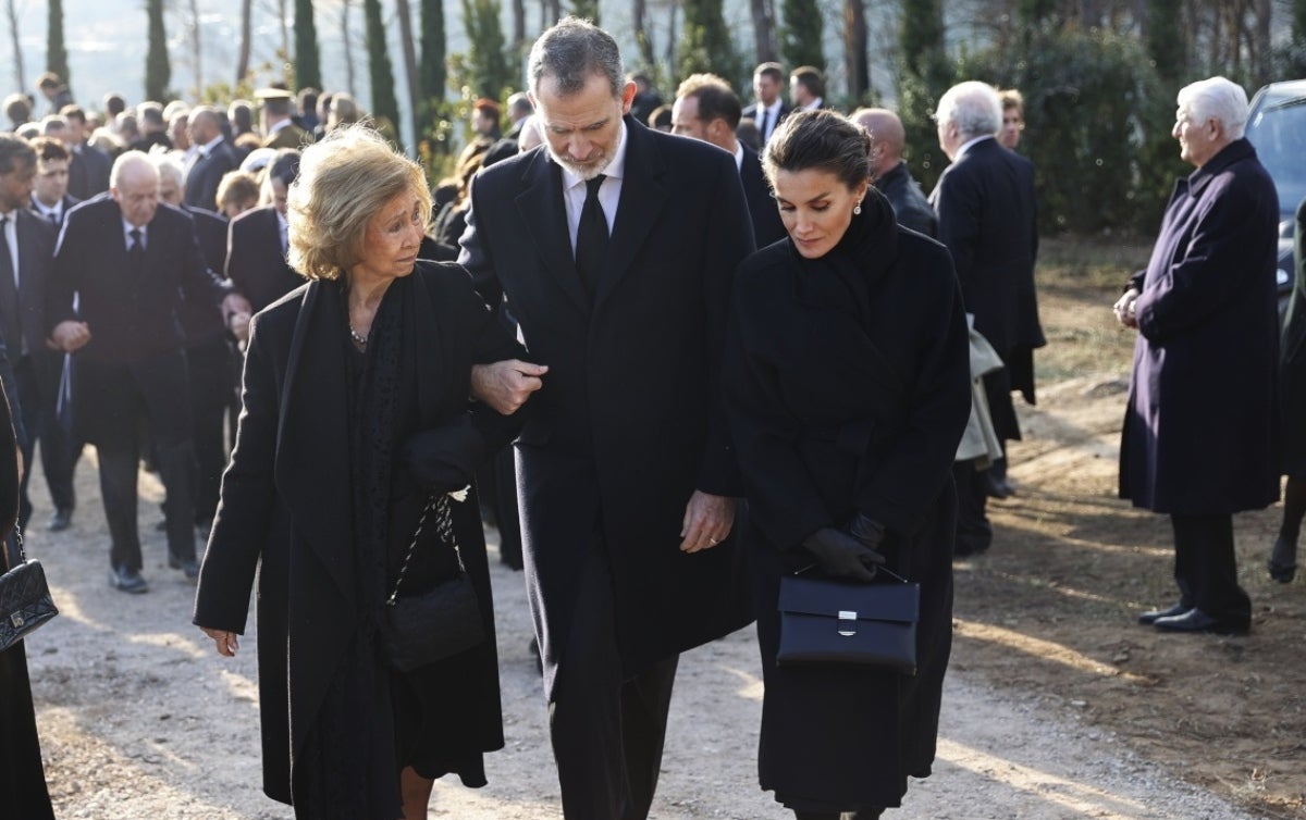 Sofia de Grècia, Felip i Letícia van coincidir amb Joan Carles durant el funeral de Constantí de Grècia | Europa Press