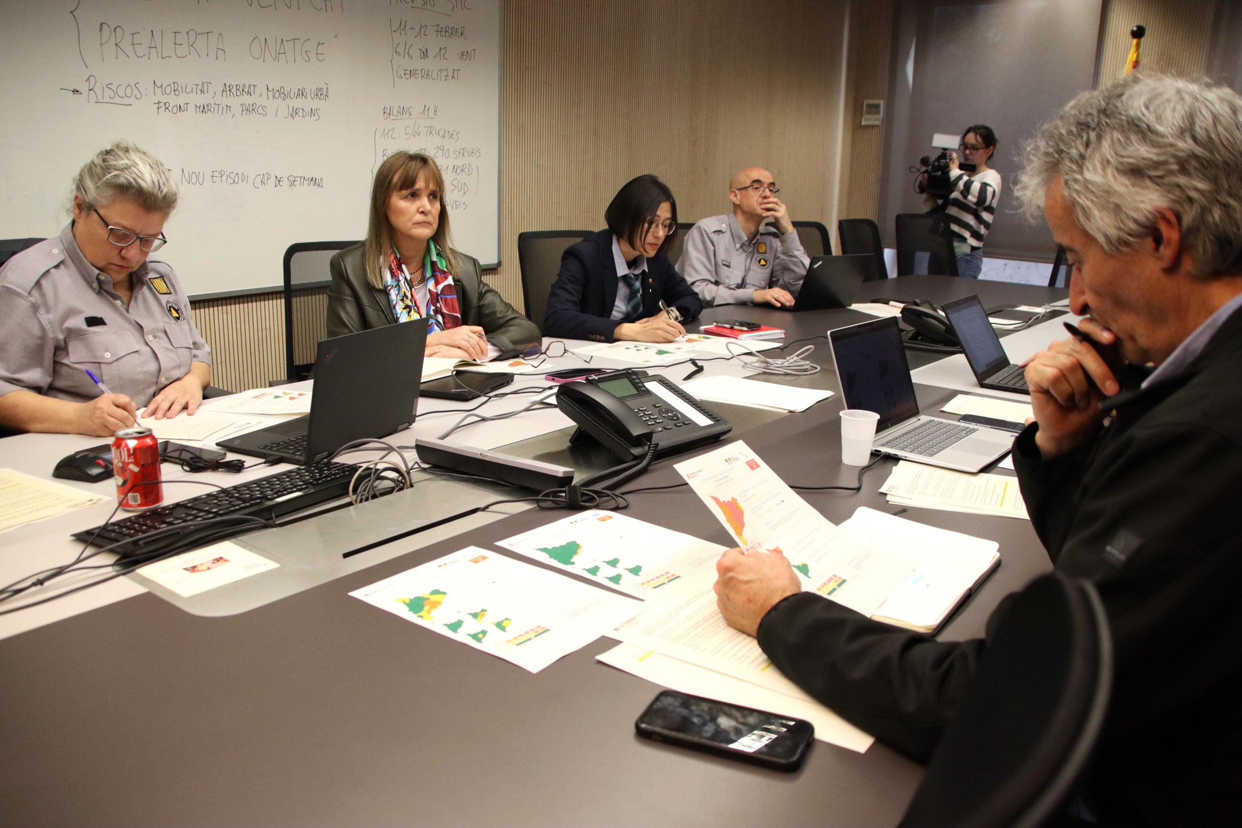 El Comitè d'Emergències, reunit al CECAT | Blanca Blay (ACN)