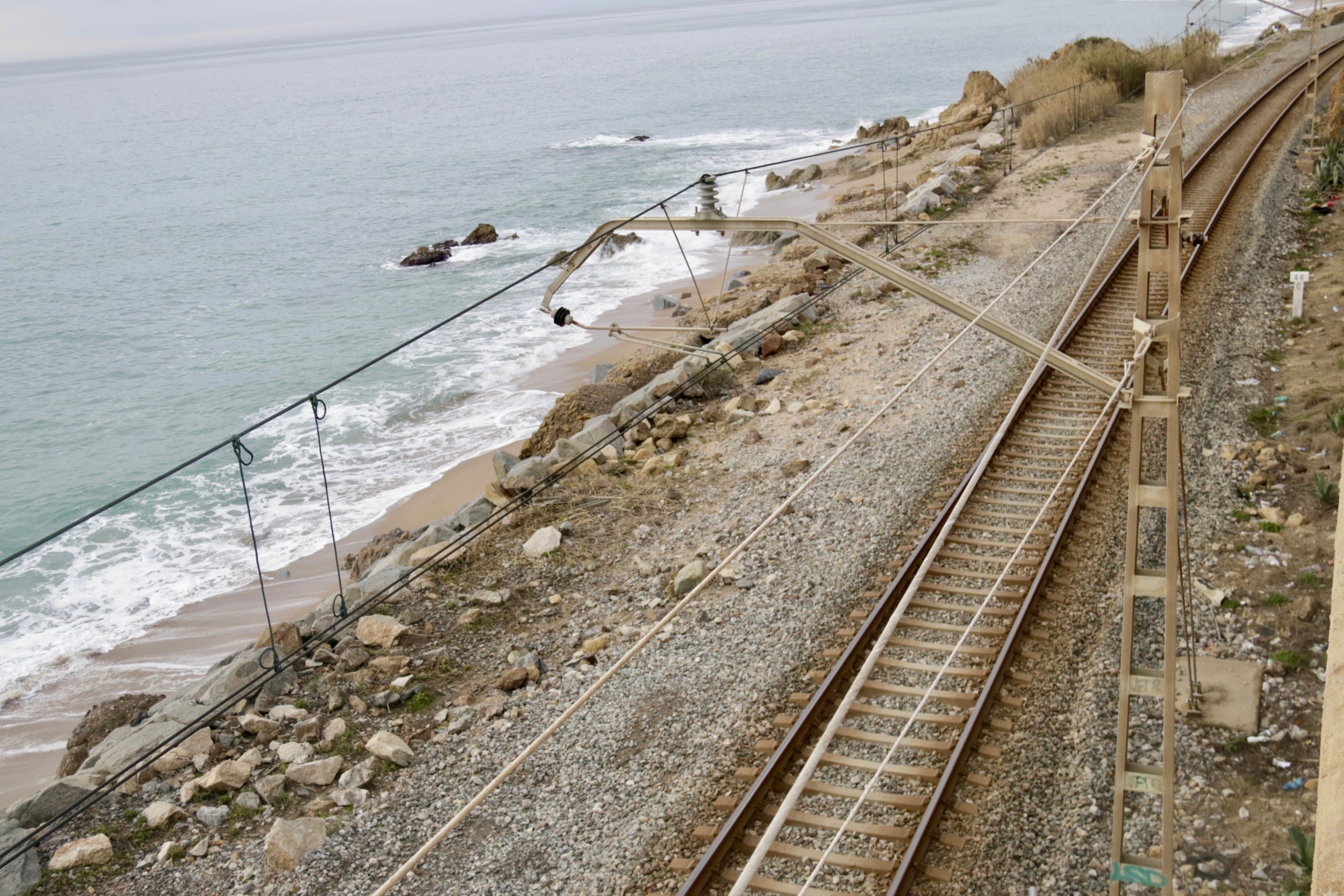 Un dels trams de la xarxa de Rodalies on Adif està actuant / Jordi Pujolar (ACN)