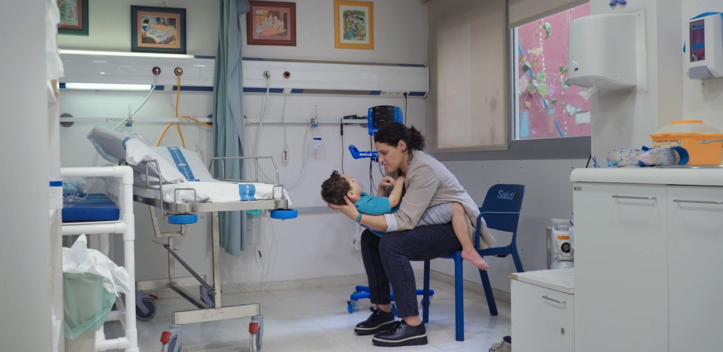 El 'Sense Ficció', sobre la lluita d'unes mares contra la malaltia minoritària dels fills - TV3