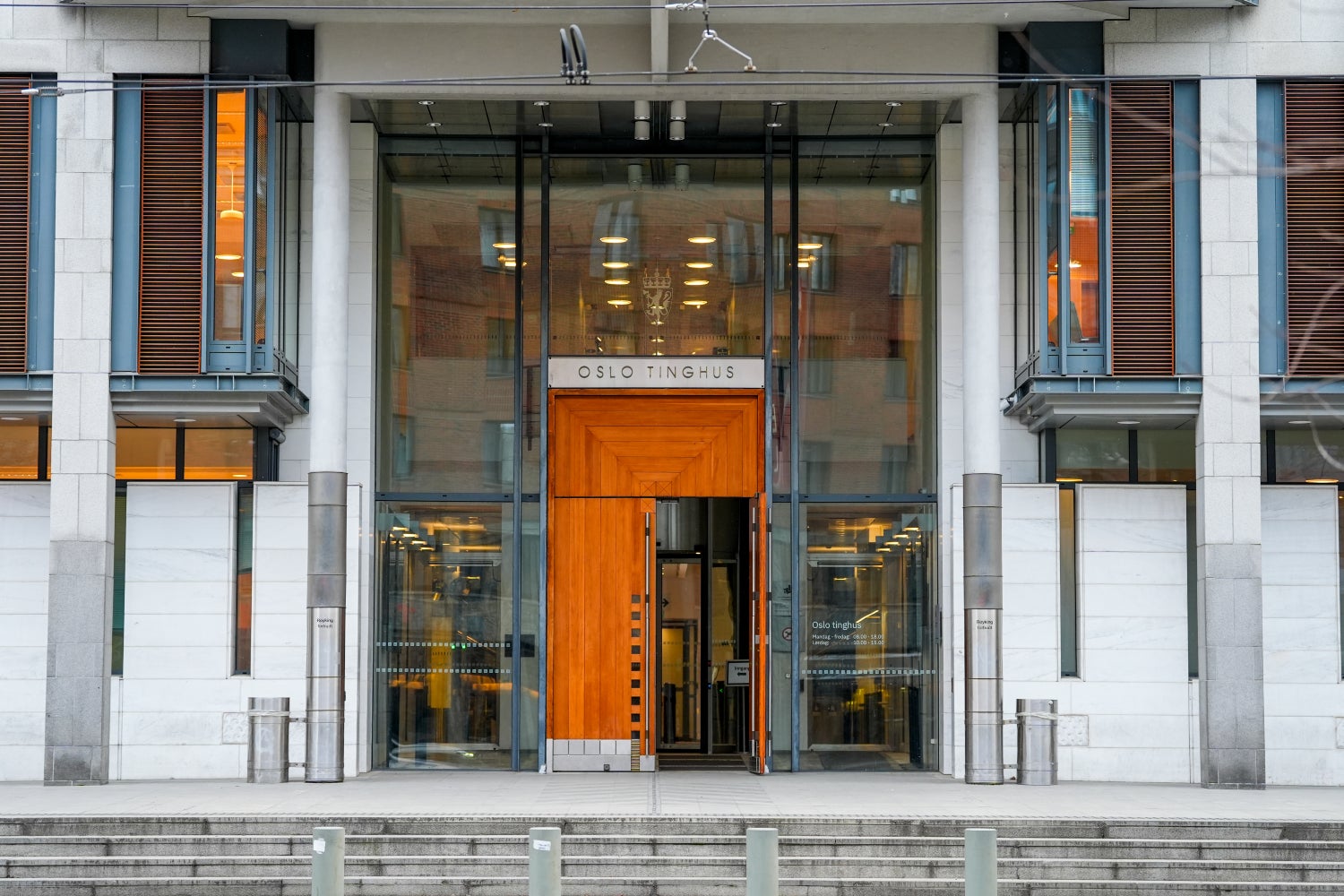 Máxima expectación en las puertas del tribunal donde se juzgará al hijo de Mette-Marit - Europa Press