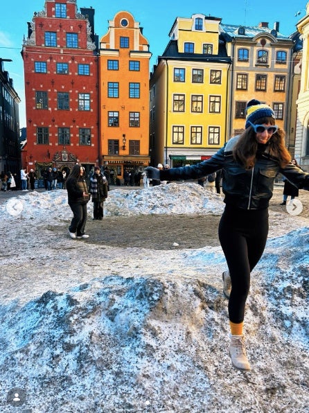 Neus Rossell, ben contenta a la plaça més icònica d'Estocolm - Instagram