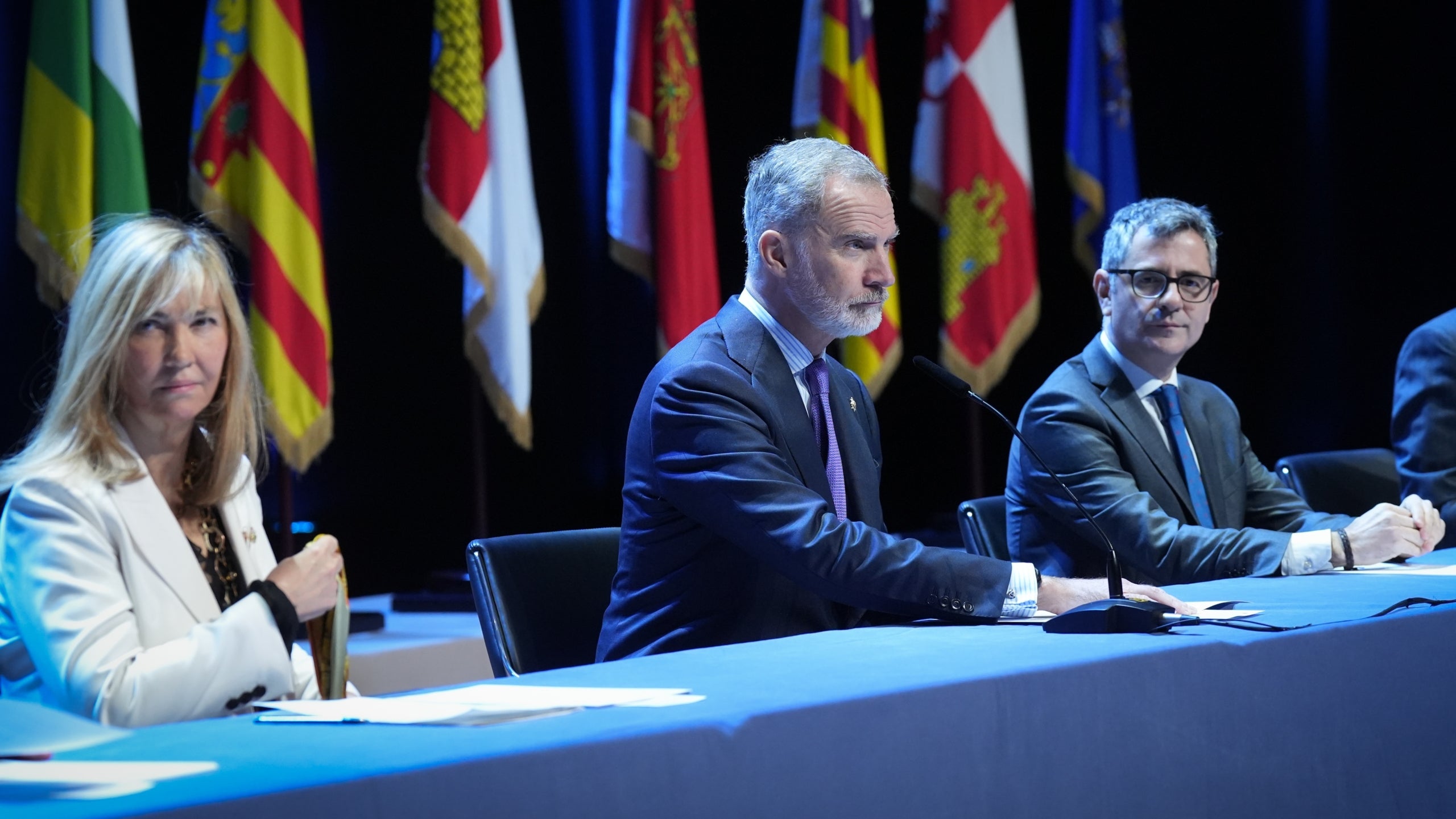 Isabel Perelló, presidenta del CGPJ, Felip de Borbó i el ministre Félix Bolaños a Barcelona durant el lliurament de despatxos als nous jutges/David Zorrakino