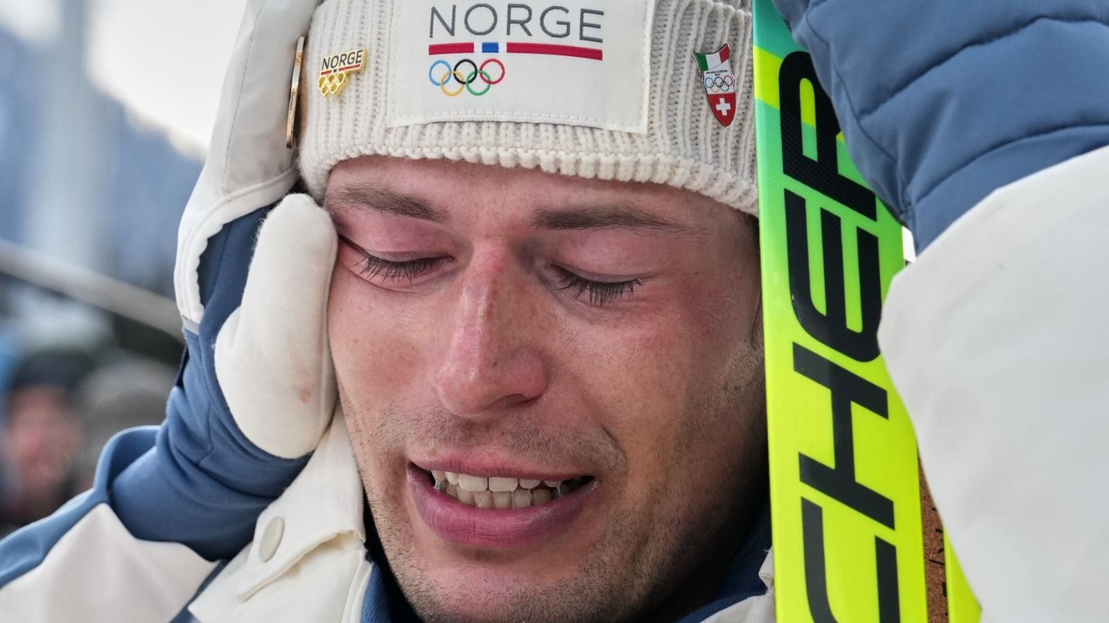 Sturla Holm Laegreid confessa una infidelitat en el moment de recollir una medalla - Teledeporte