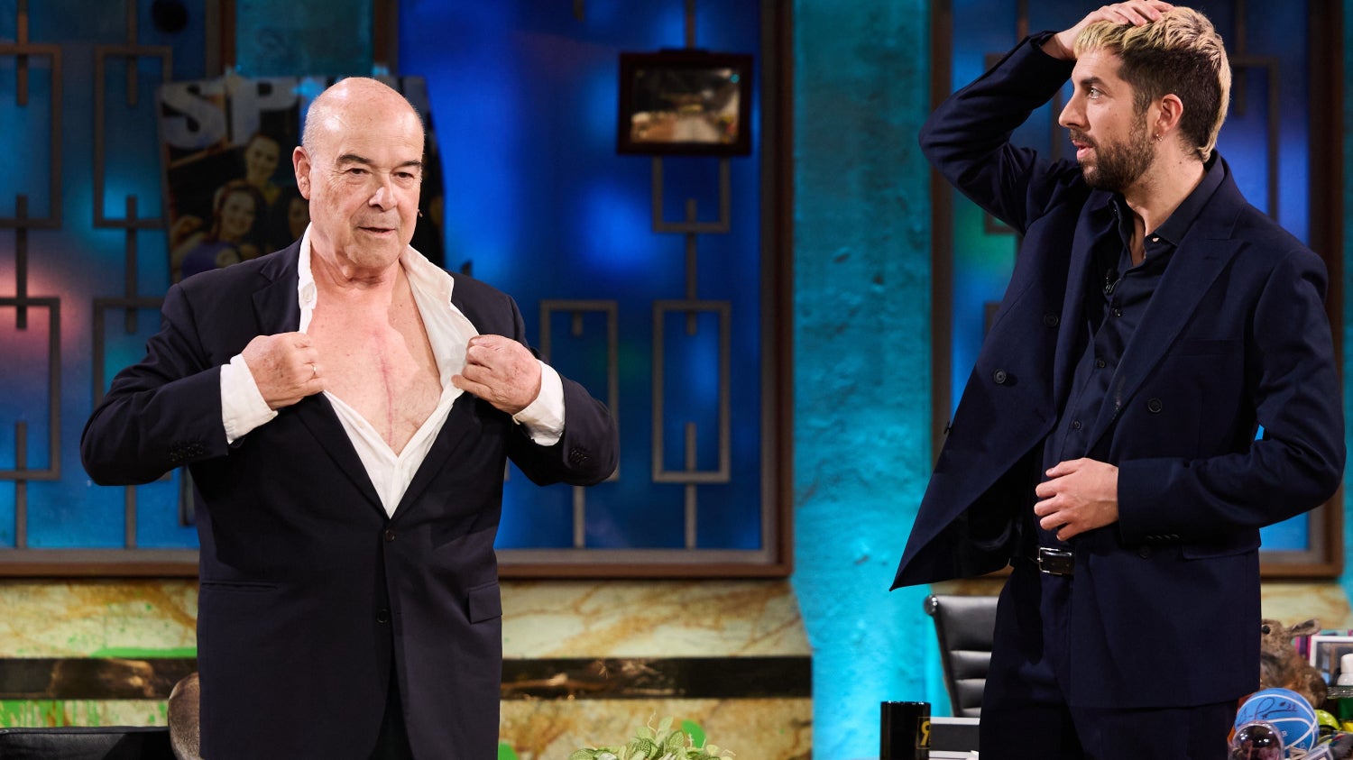 Antonio Resines mostra la cicatriu que li ha quedat de l'operació de pit - TVE