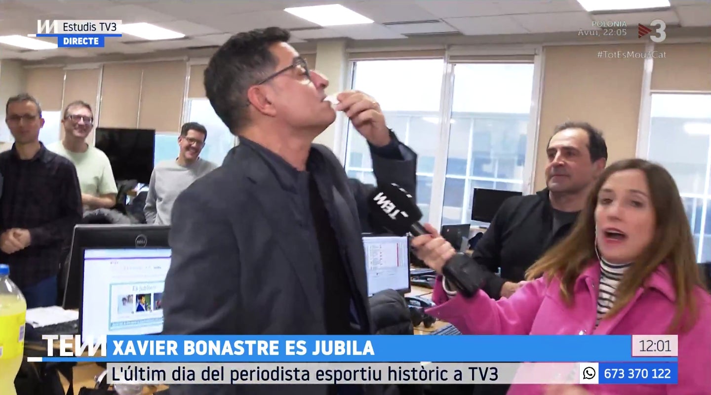 El xiulet del relleu, un símbol de les jubilacions al Departament d'Esports de TV3