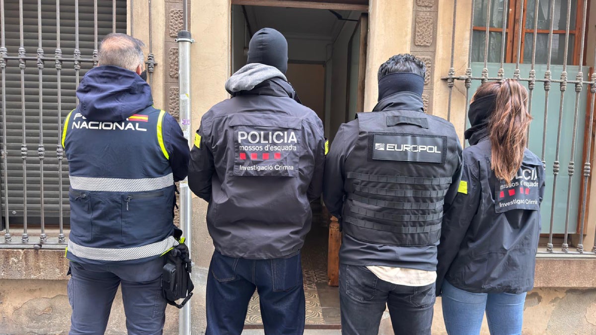 Imatge d'agents desplegat sobre el terreny | Mossos