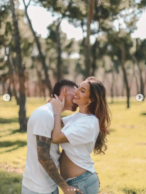 La parella ha compartit la bona notícia a Instagram