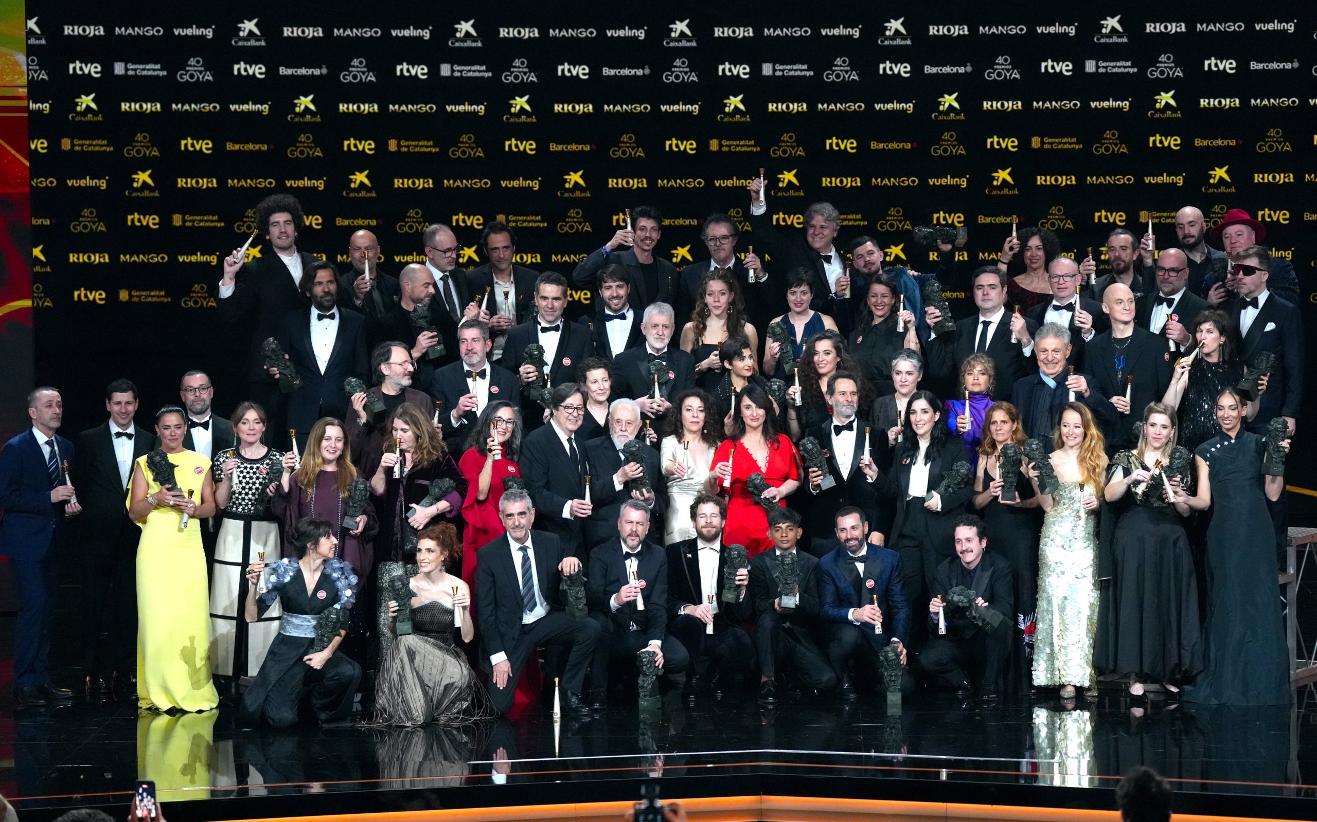 Foto de família dels premiats en la 40a edició dels Premis Goya / David Zorrakino / Europa Press
