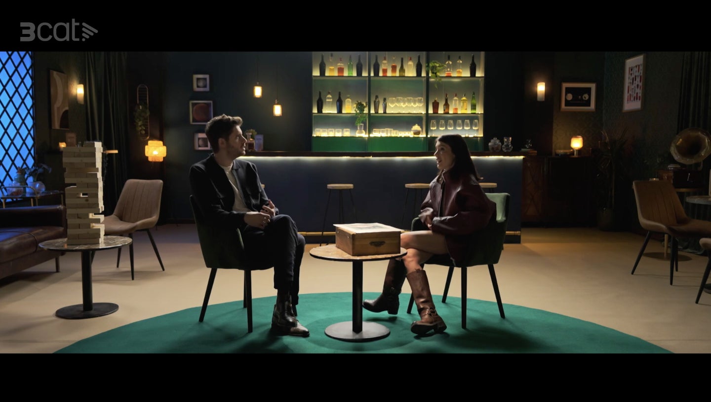 Roger Escapa entrevista Dulceida al programa d'entevistes de 3Cat