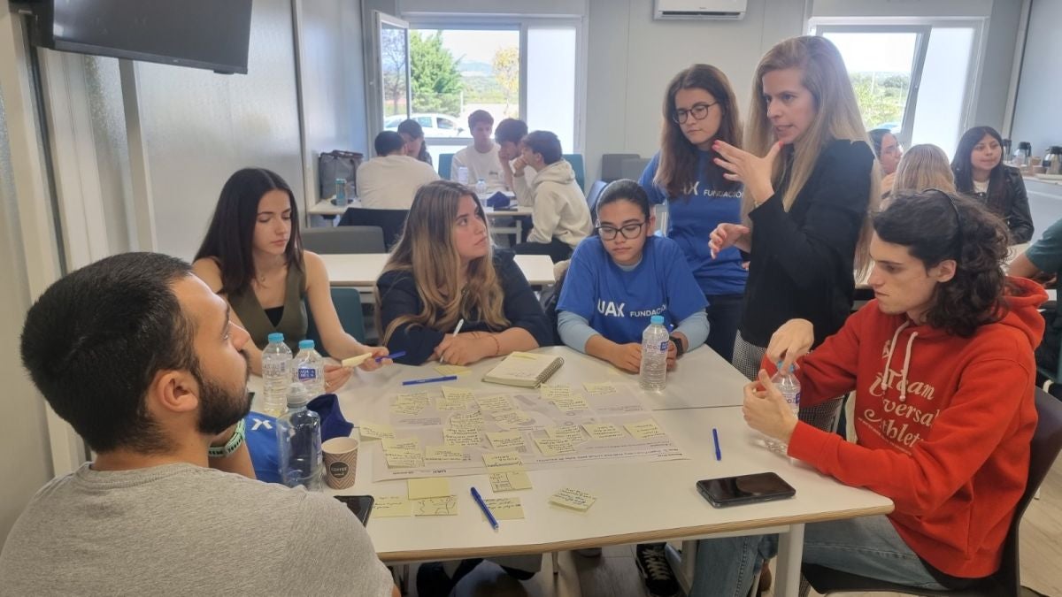 Estudiants en una formació | Foto de UAX