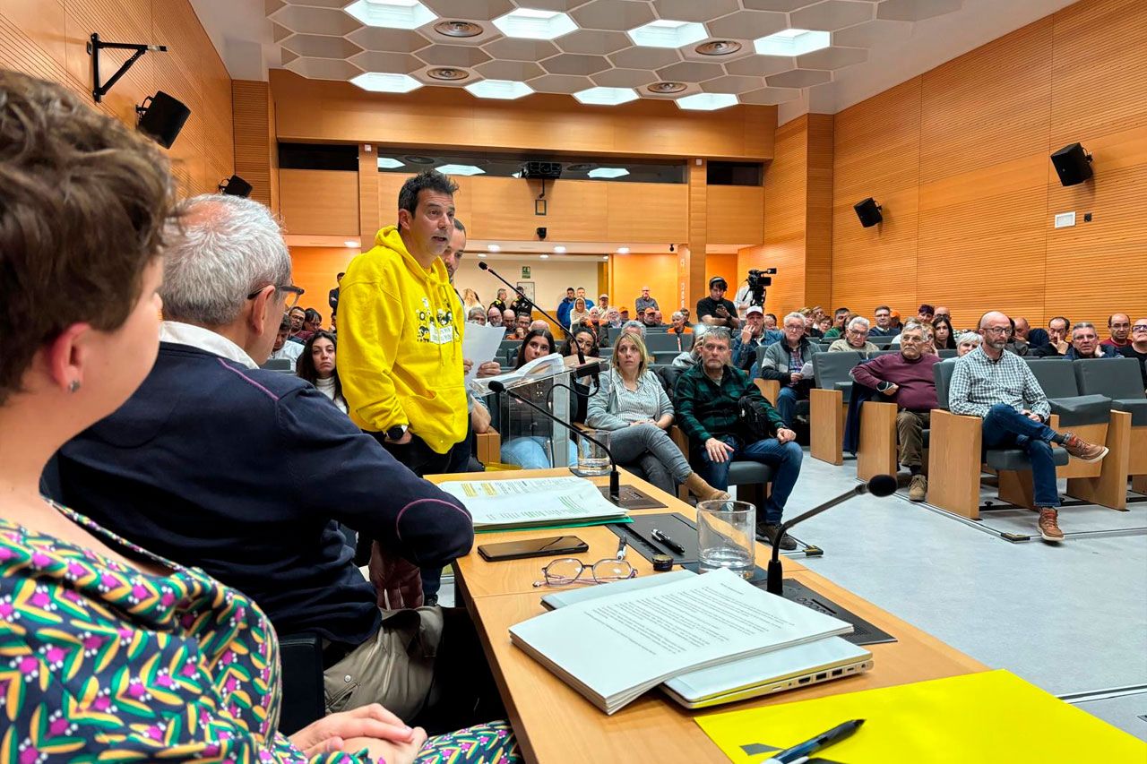 David Juan, representant sindical d'USTEC a l'Hospitalet, ha demanat el vot favorable al Ple | USTEC