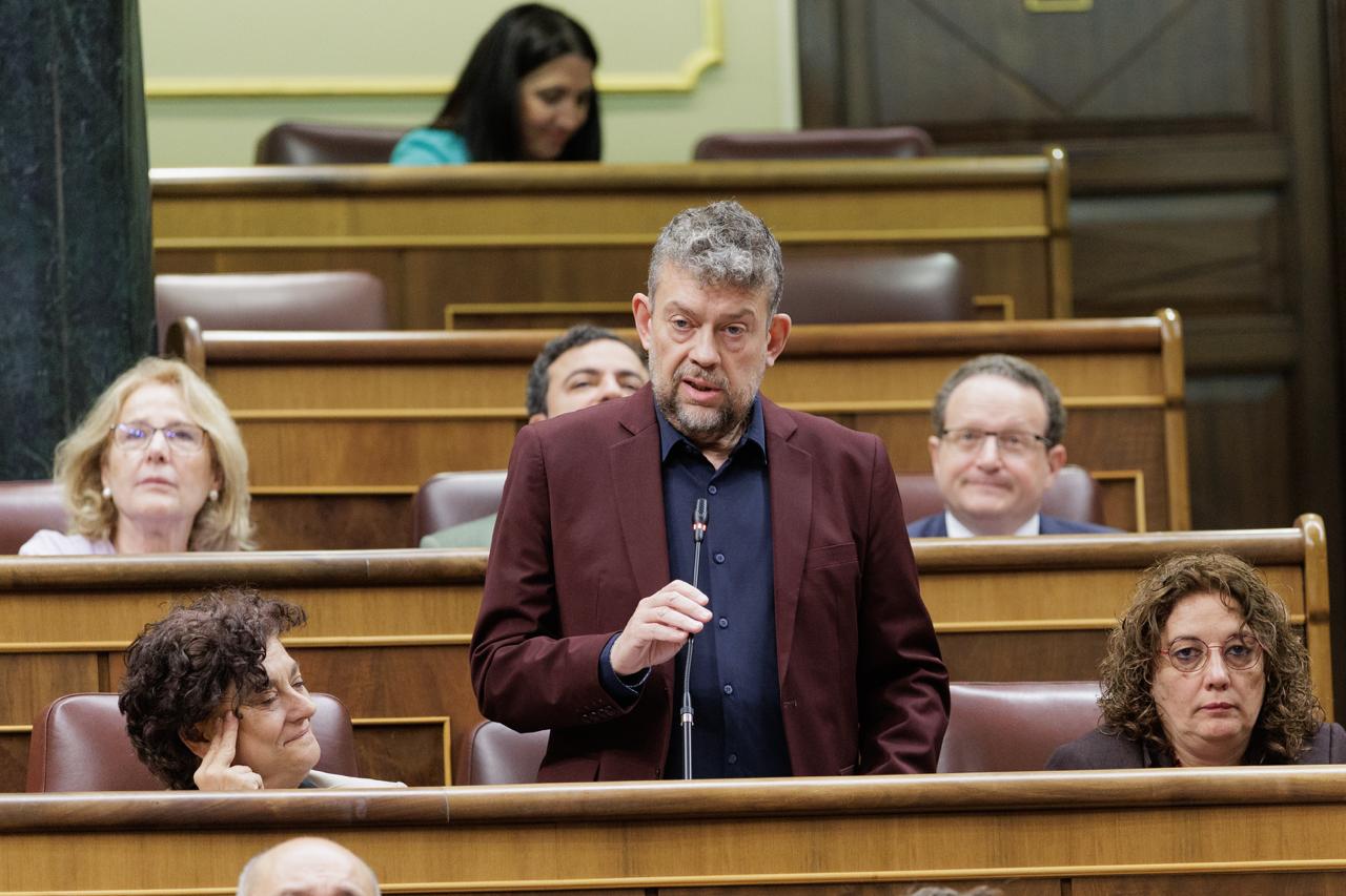 Francesc-Marc Àlvaro, durant la sessió de control/Congreso