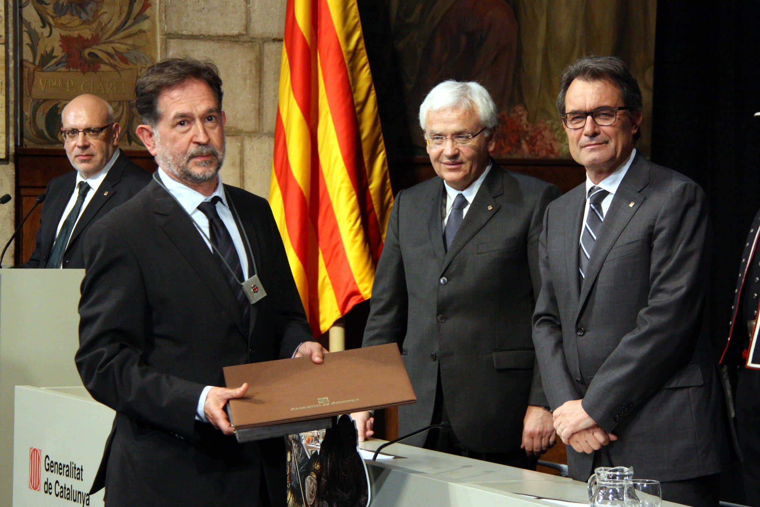 L'escriptor Suso de Toro després de rebre la Creu de Sant Jordi / ACN