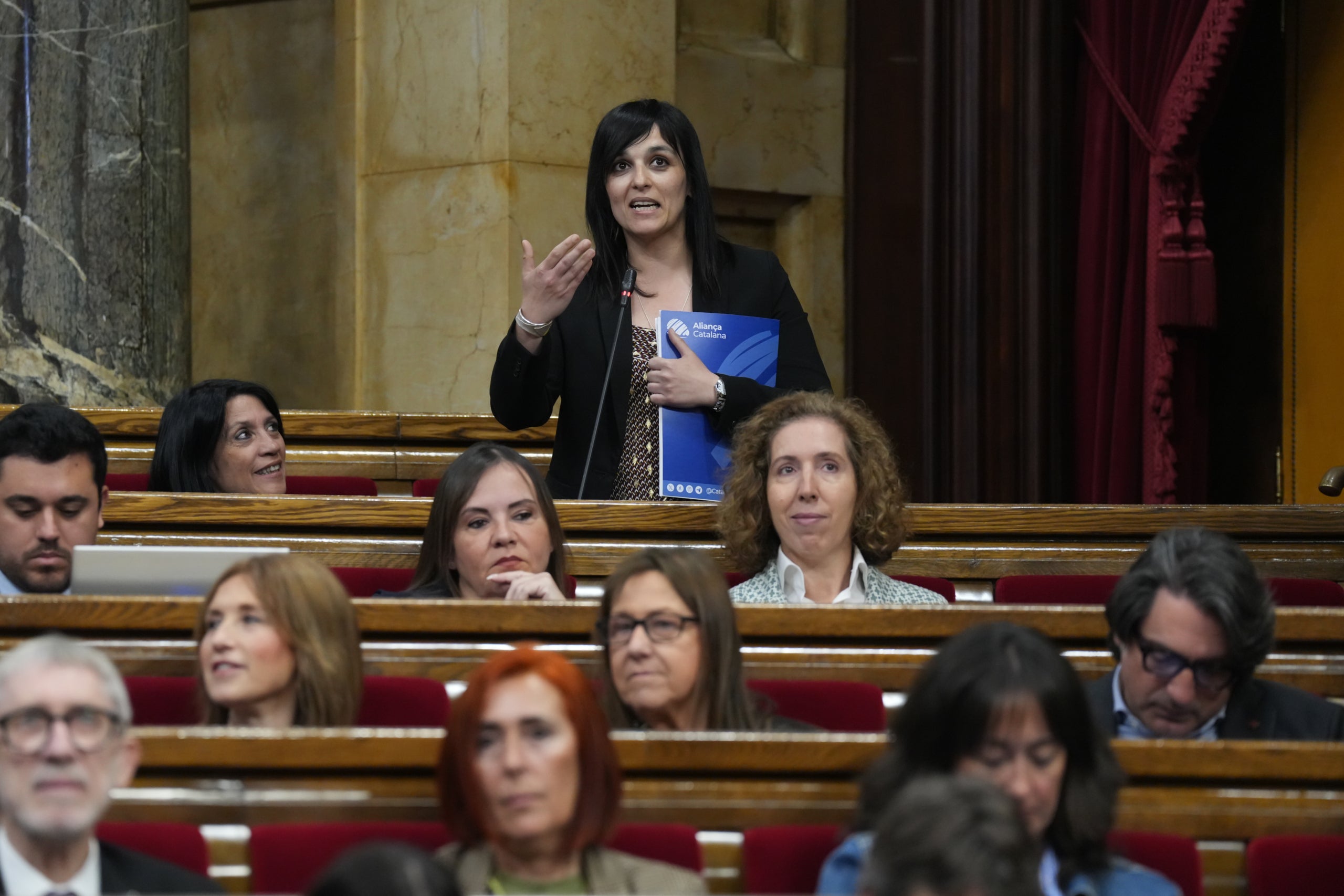 La líder d'Aliança Catalana, Sílvia Orriols, intervé a la sessió de control del ple del Parlament / David Zorrakino / Europa Press