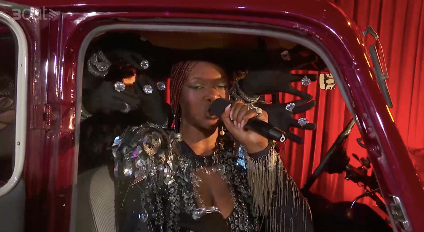 La Monique no ha triat cançons tan bones com la seva companya - TV3