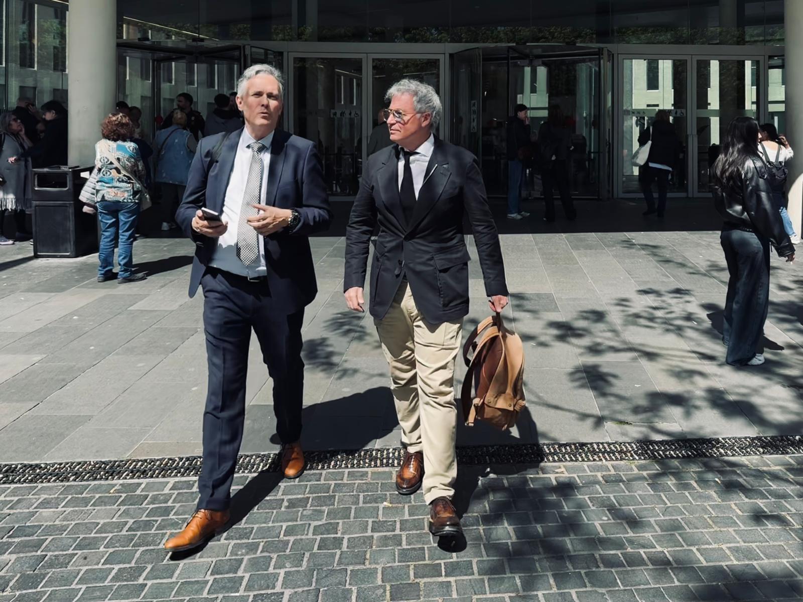 Lluís Gibert y Josep Rosell después de ratificar la querella