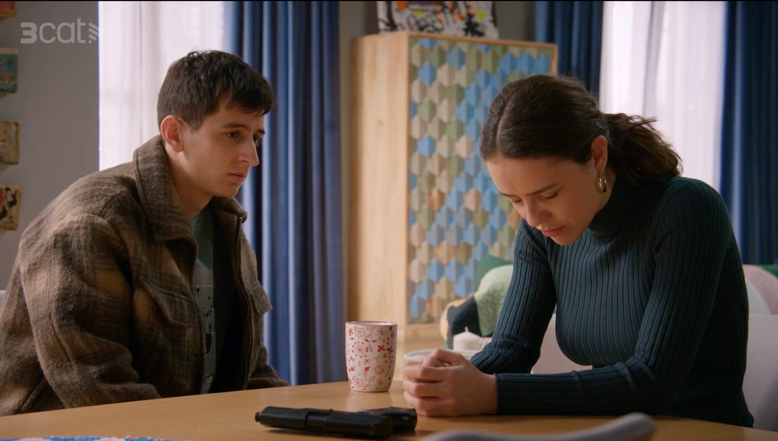 La conversa final entre l'Izan i la Naiara, amb la pistola que ho canvia tot / 3Cat