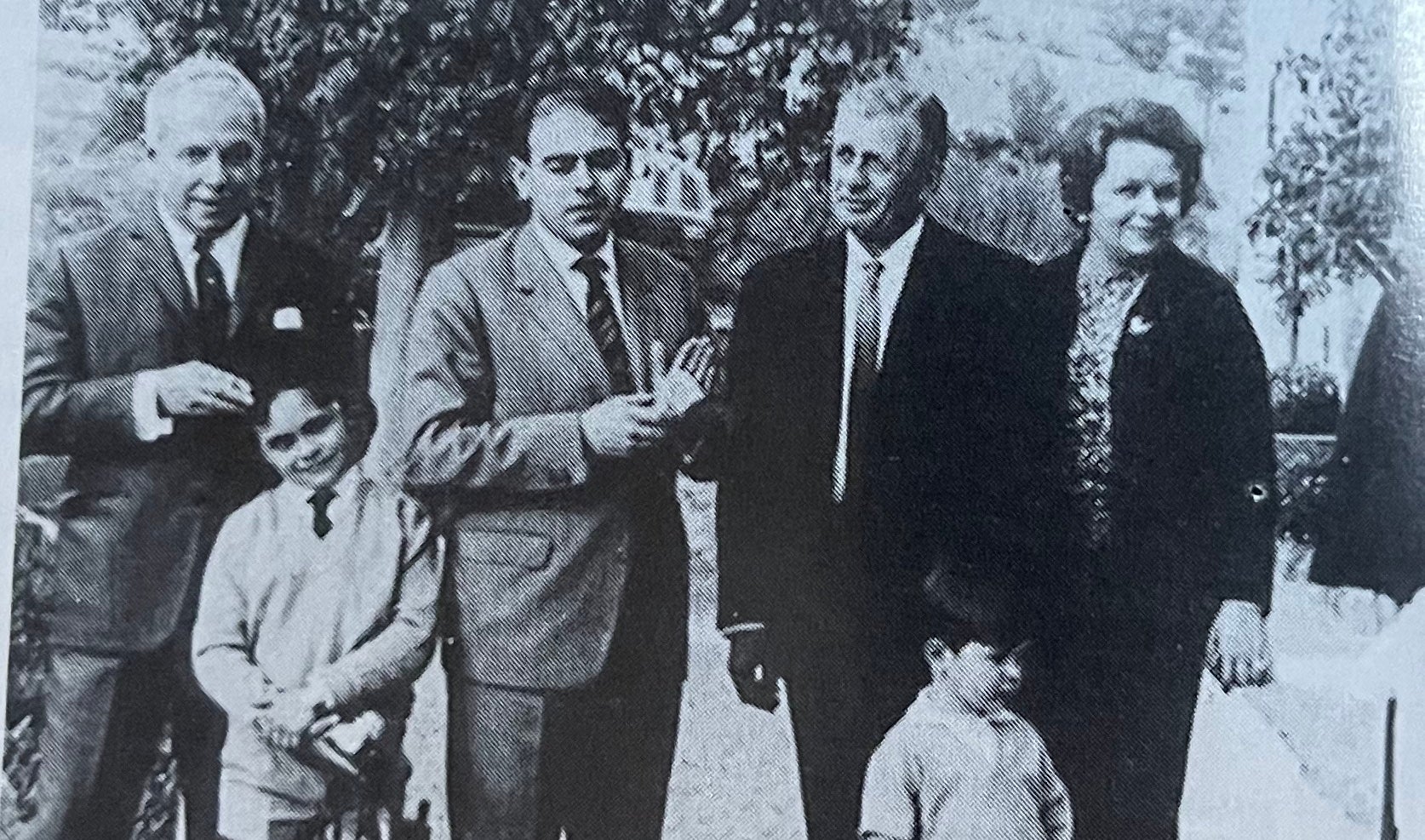 Florenci Pujol, al centre de la imatge, a la primera comunió de Jordi Pujol Ferrusola/Arxiu Familiar