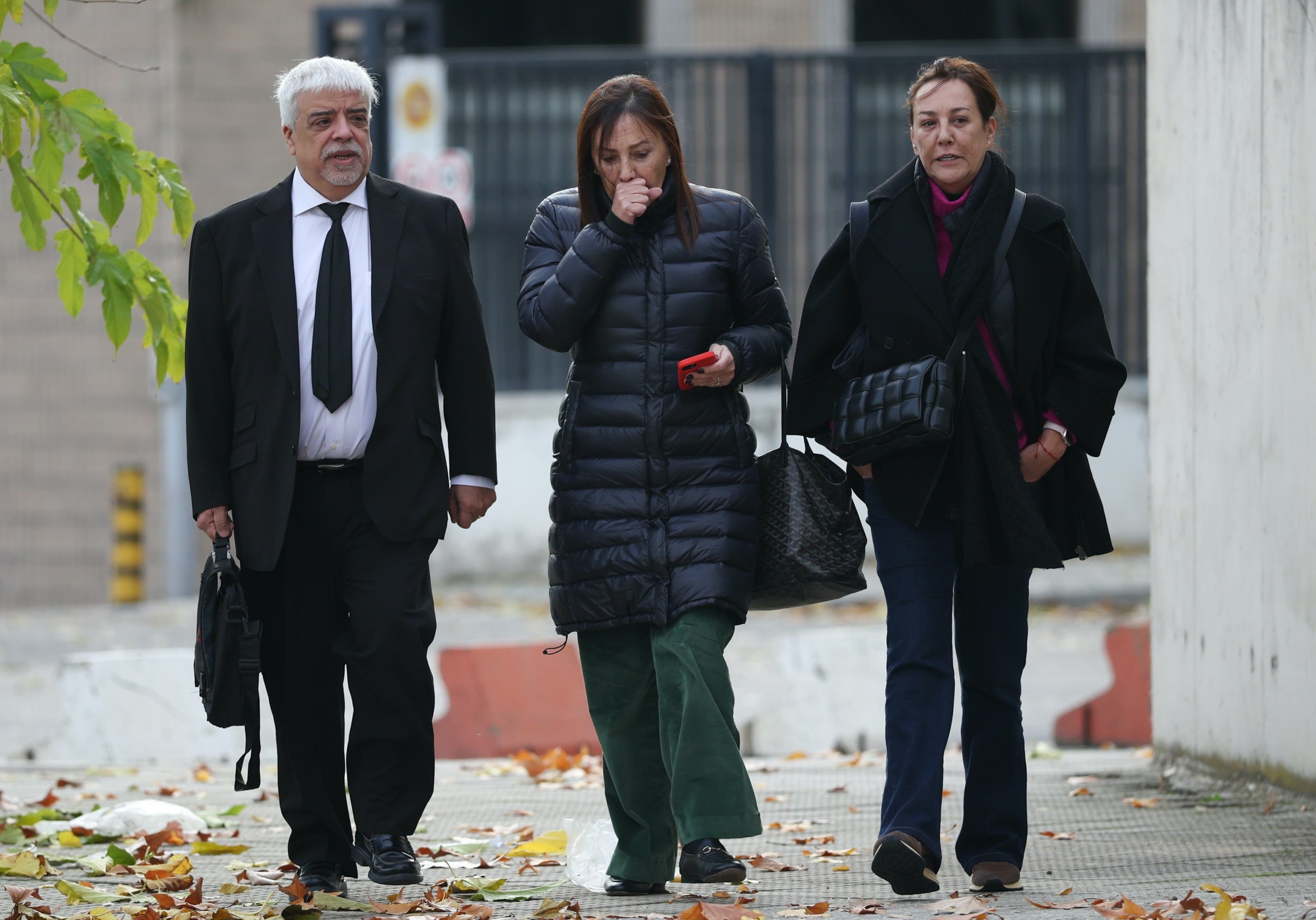 Oriol Rusca, Mercè Gironès i la seva germana a l'Audiència Nacional/Alejandro Martínez Vélez/EP