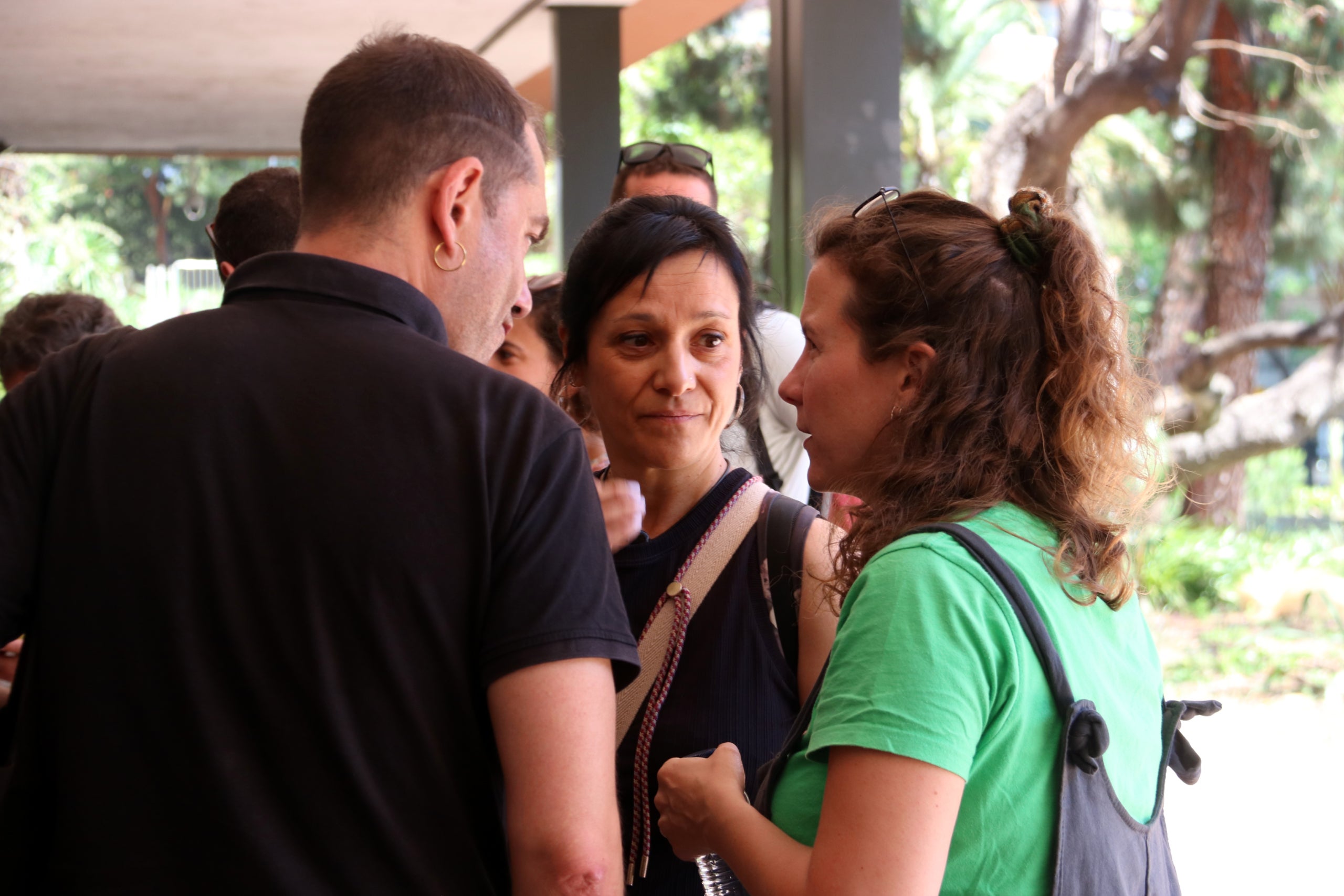 La portaveu d'USTEC, Iolanda Segura, abans de començar la reunió al departament d'Educació
| María Belmez (ACN)