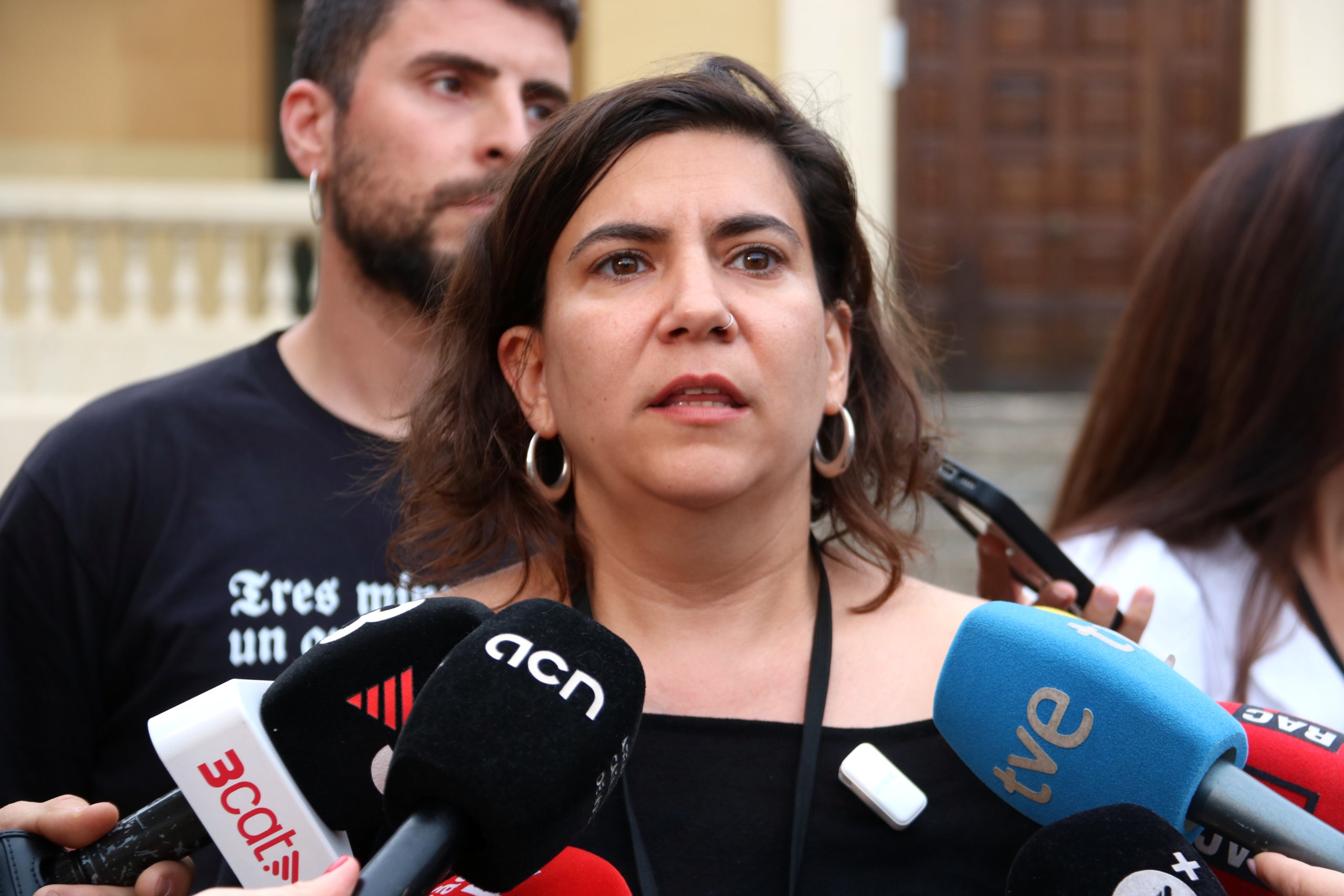 Laura Gené (CGT) en una atenció als mitjans ACN