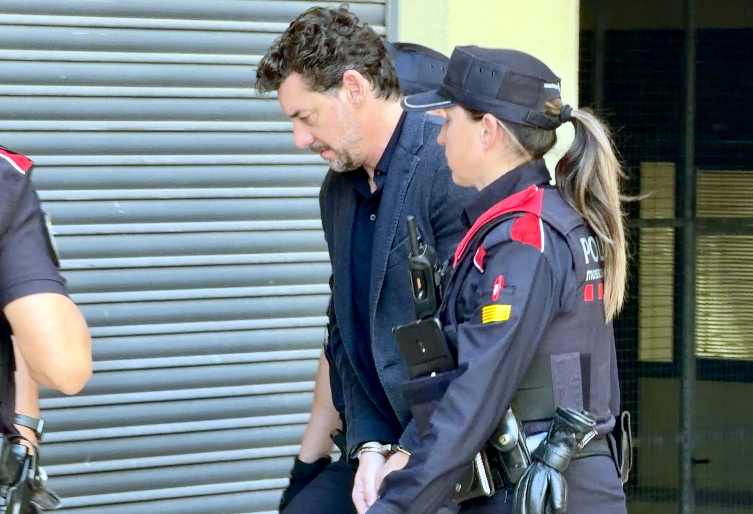 Jonathan Andic, hijo del fundador de Mango, Isak Andic, es trasladado de los calabozos al juzgado de Martorell para conocer la decisión de la jueza /ACN