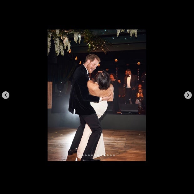 Els ducs de Sussex, en un moment maco del ball de nuvis - Instagram