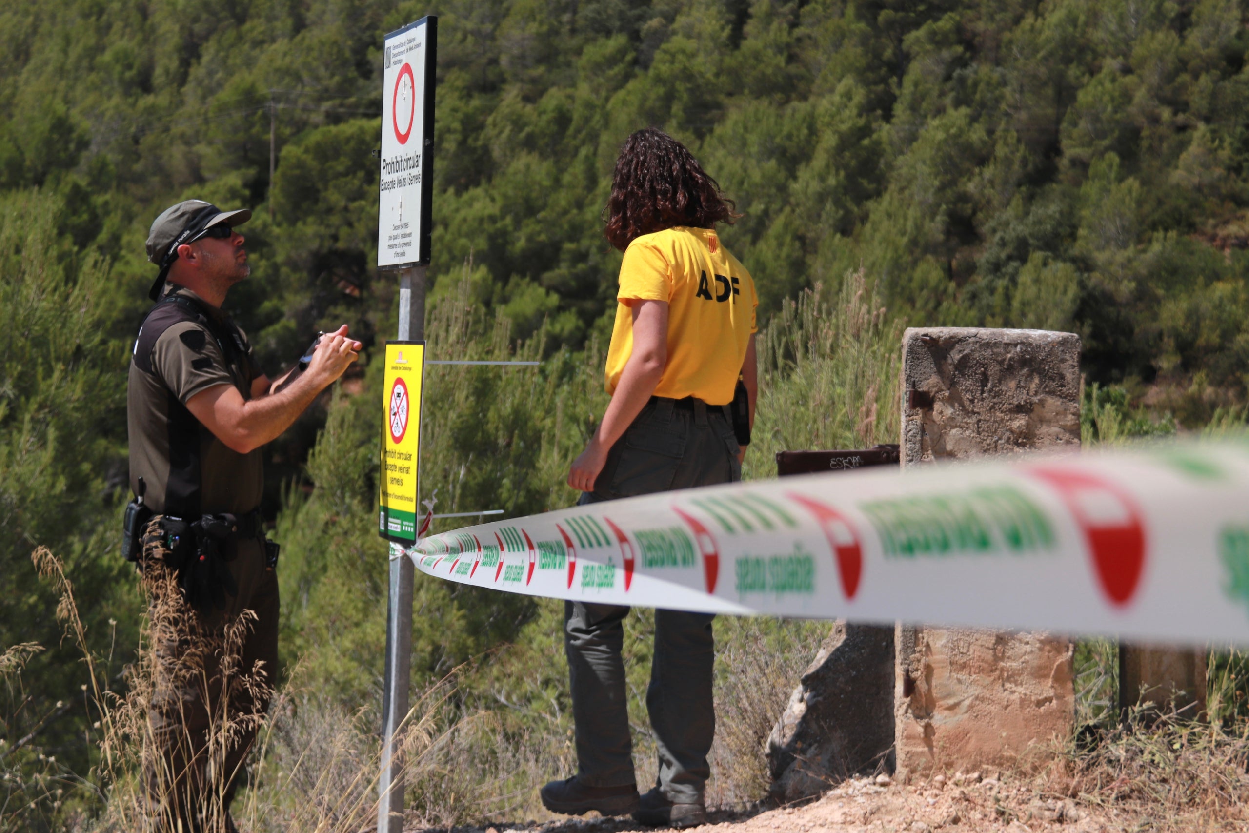 Agents Rurals i ADFs tanquen l&rsquo;acc&eacute;s a un cam&iacute; forestal / ACN