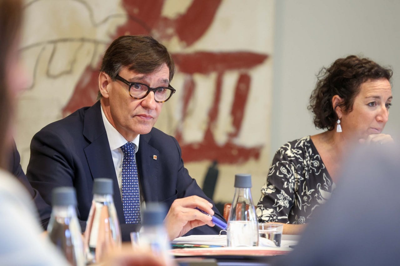 El president, Salvador Illa, i la consellera d'Economia, Alícia Romero, a la reunió del Consell Executiu del Govern de la Generalitat.
| Rubén Moreno - Govern de la Generalitat