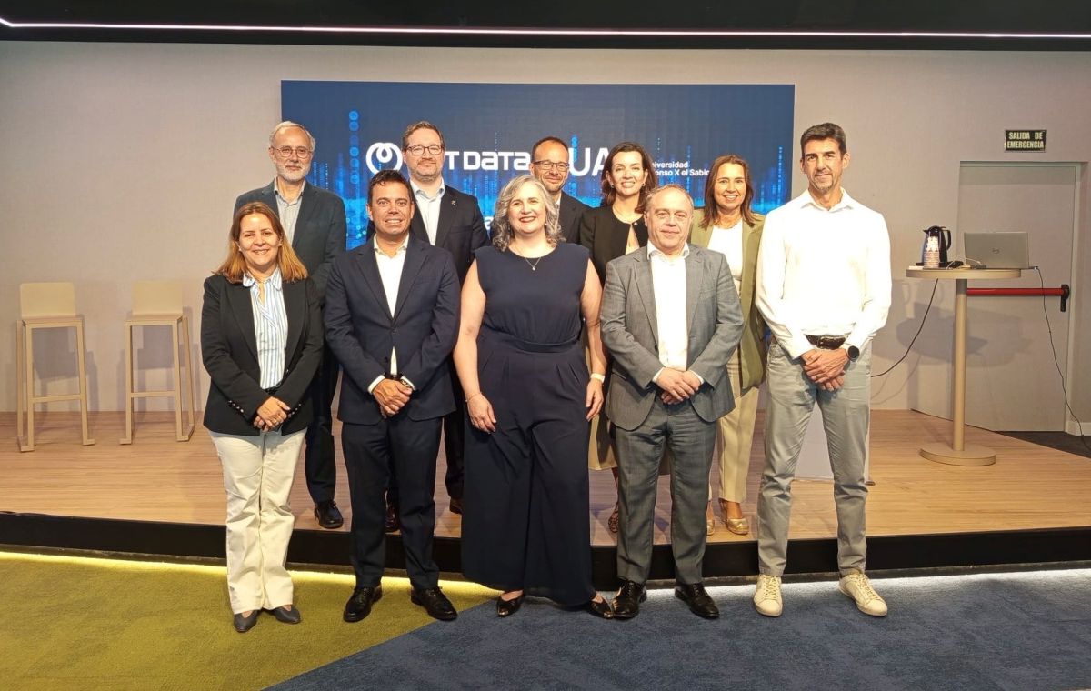 UAX i NTT Data / Servimedia