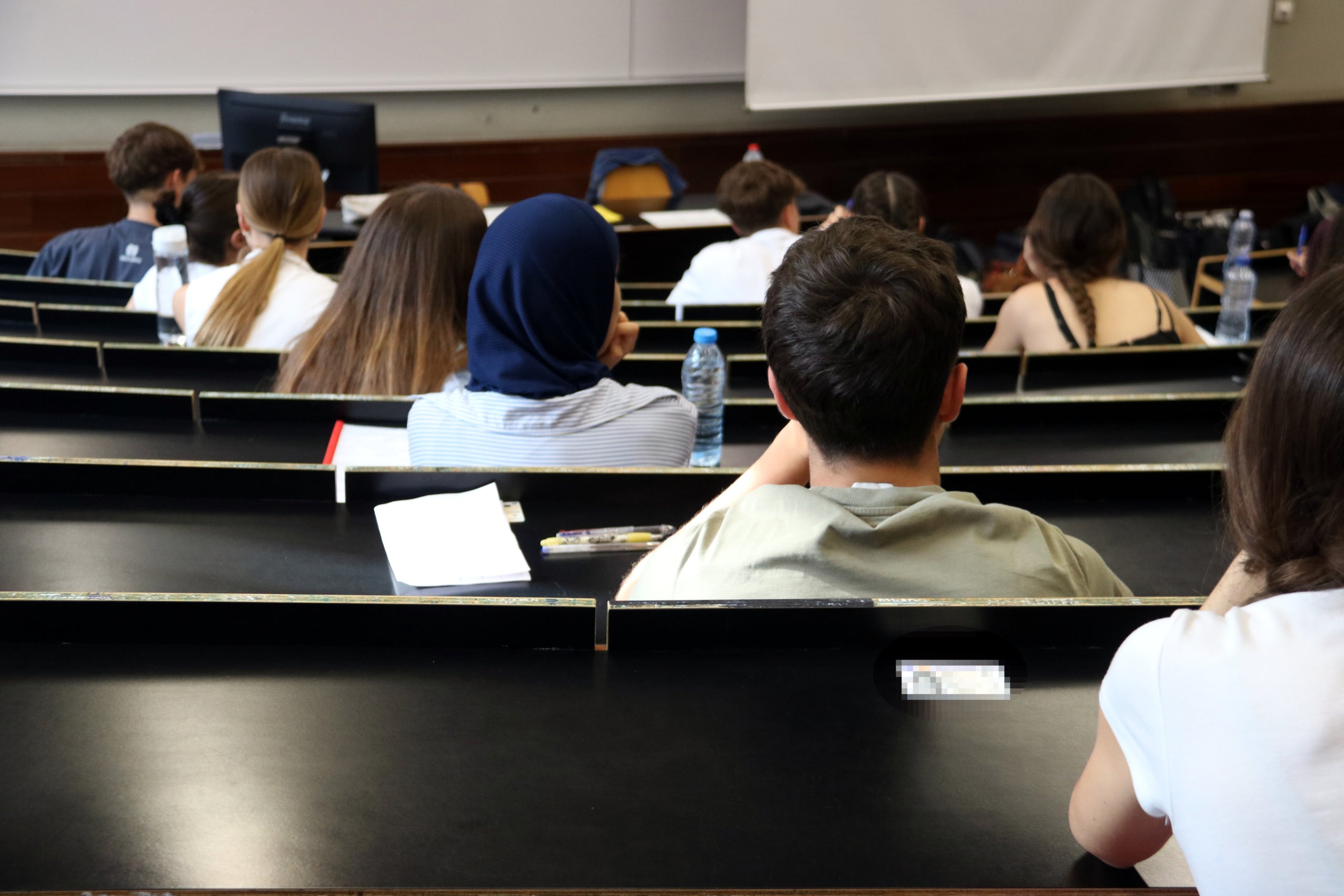 Estudiants preparats per a les PAU a la UPF | María Belmez / Nazaret Romero (ACN)
