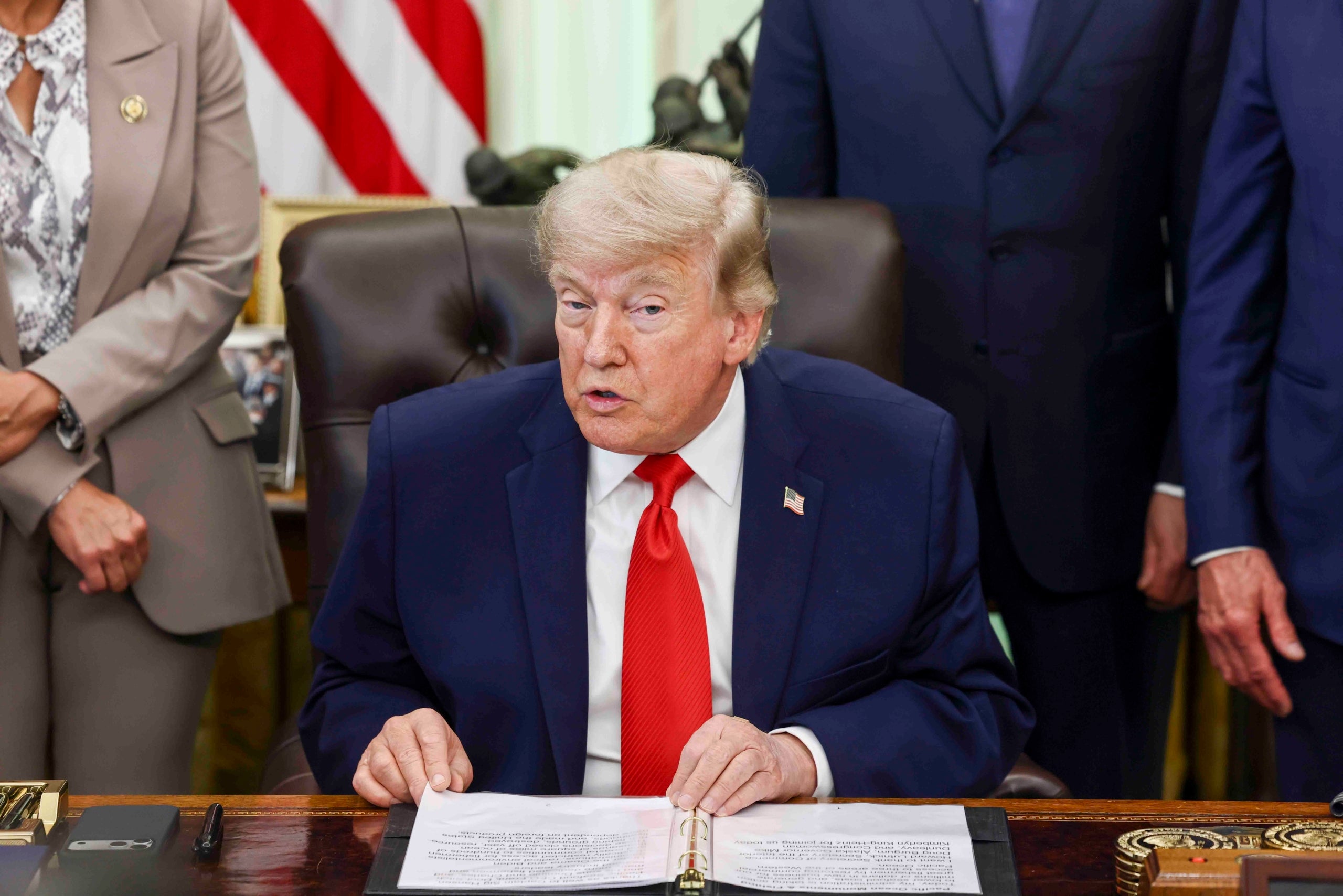 El presidente de los Estados Unidos, Donald Trump, habla con los periodistas. Europa Press / Contacto / Shawn Thew