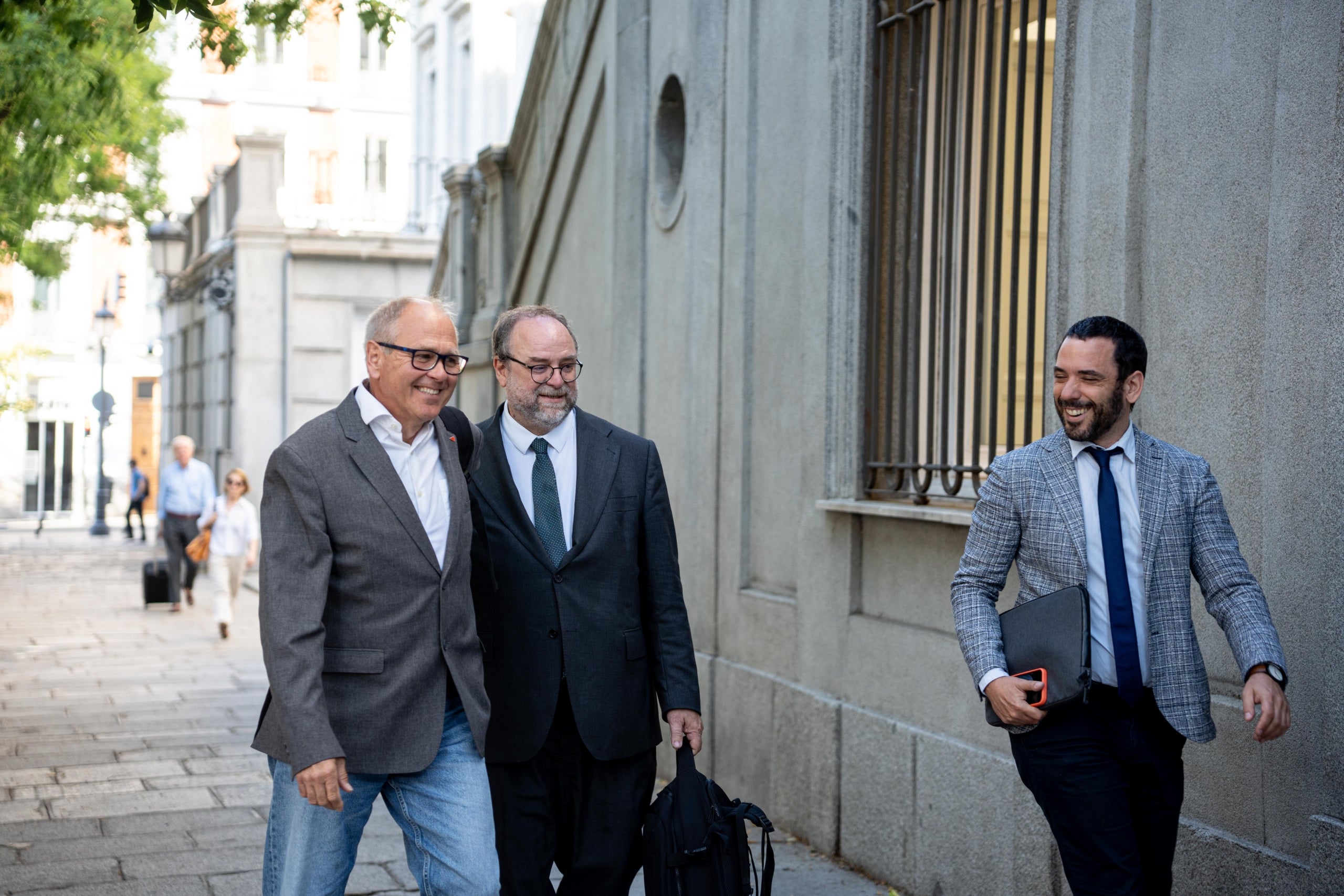 Fèlix Alonso, acompanyat del lletrat, Àlex Solà/ Gabriel Luengas / Europa Press