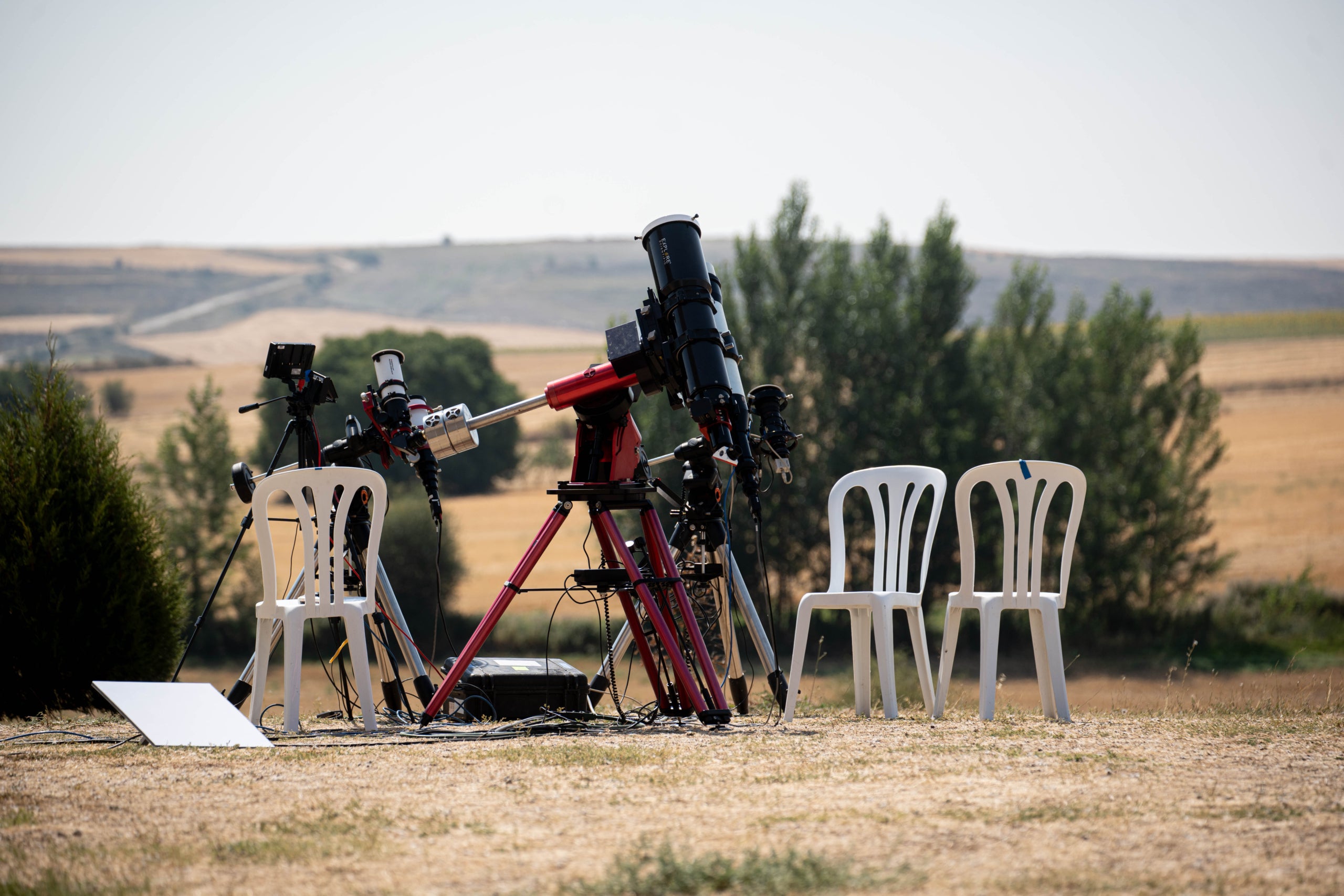 Un telescopi preparat per veure l'eclipsi d'aquesta tarda / EP