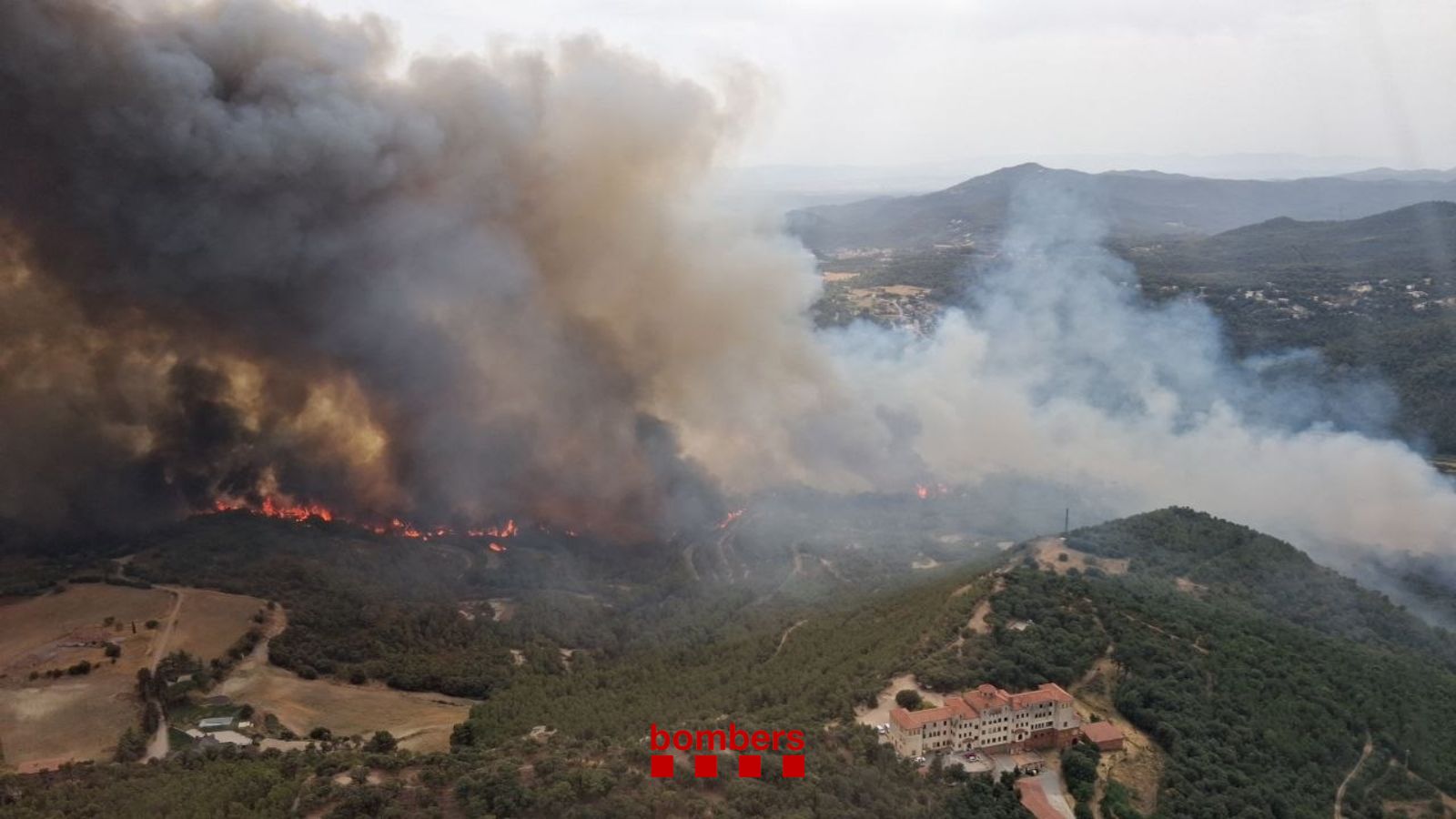 Incendi a Sant Quirze Safaja / Bombers