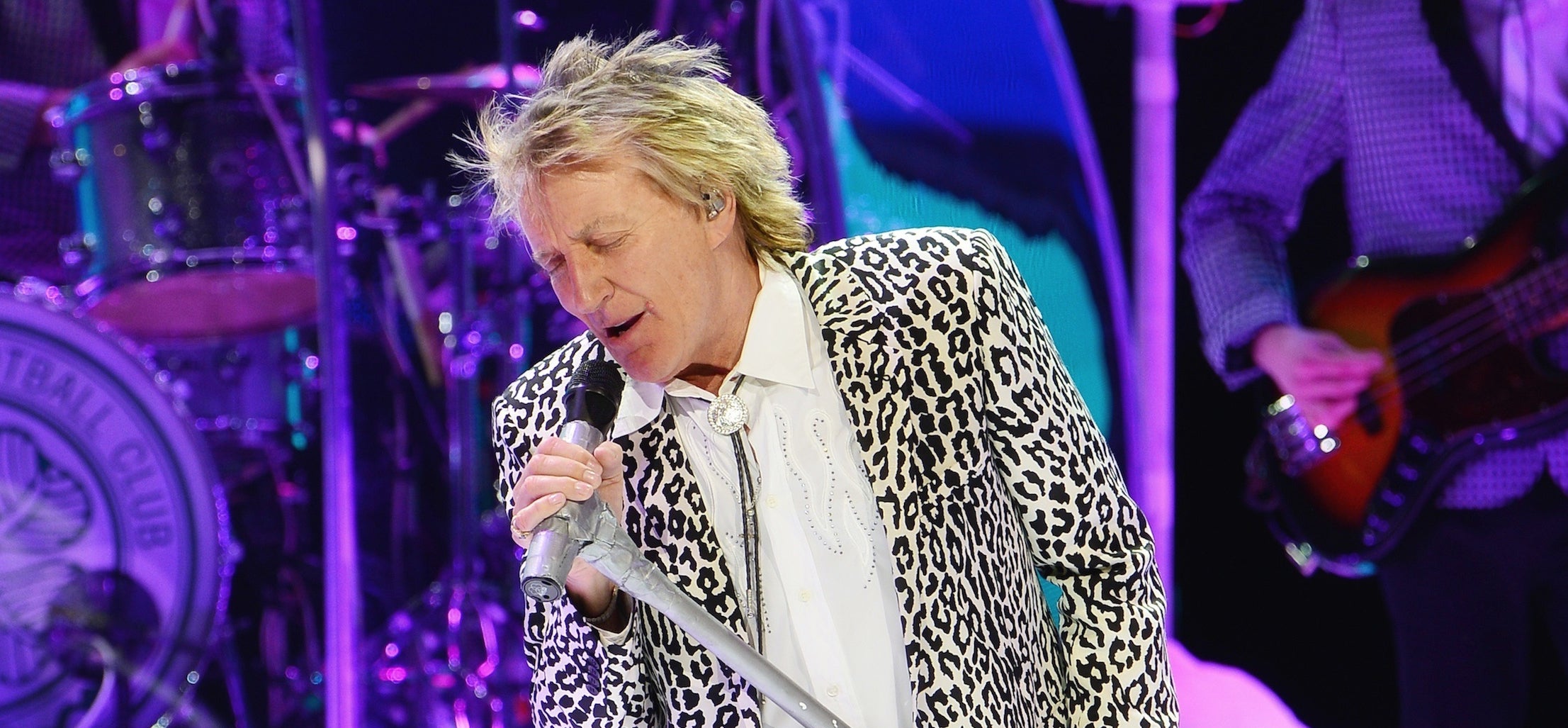 Rod Stewart espanta en plena actuació per un problema de salut - Europa Press