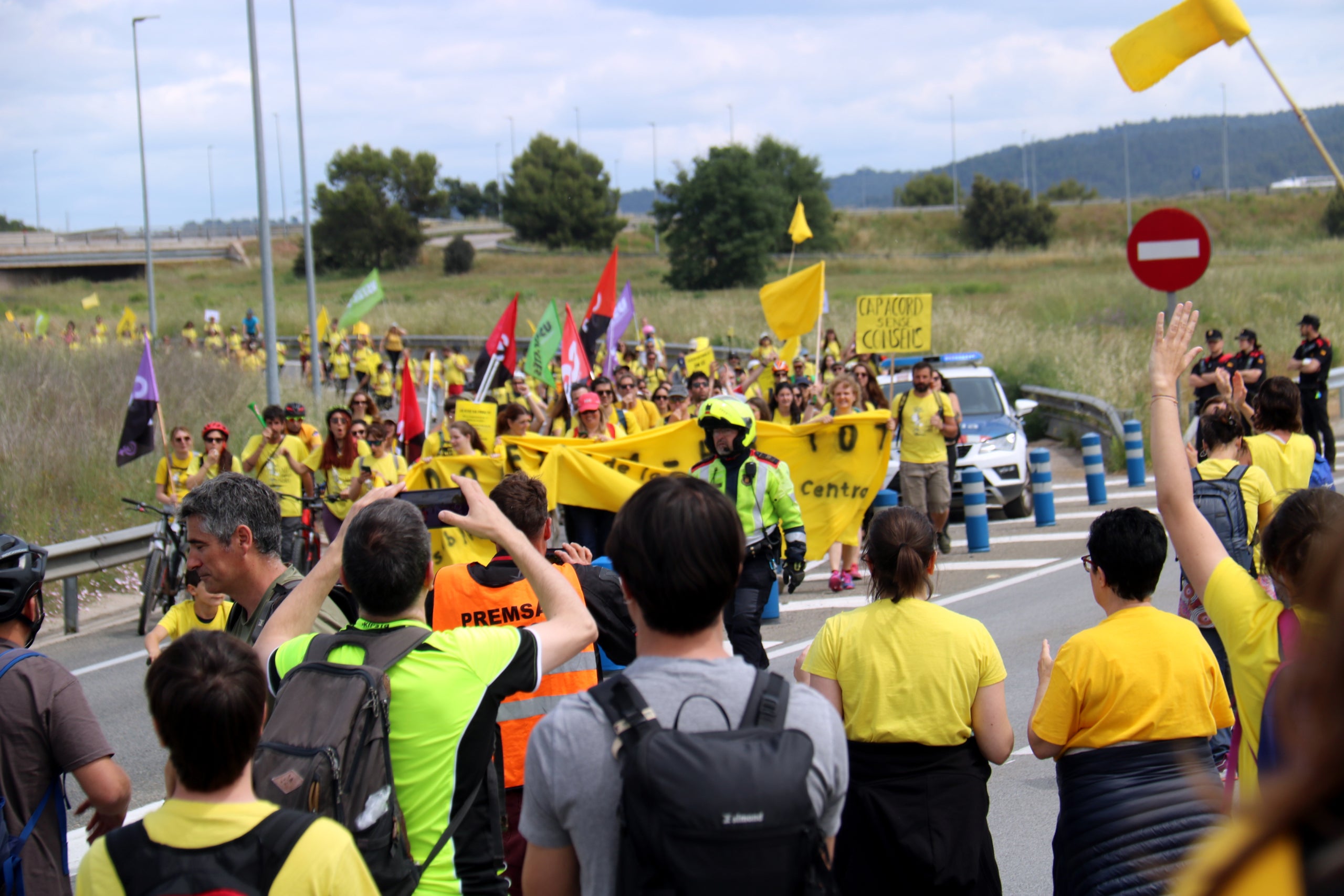 Los docentes cortaron la carretera C-16 el pasado 14 de mayo | Nia Escolà (ACN)