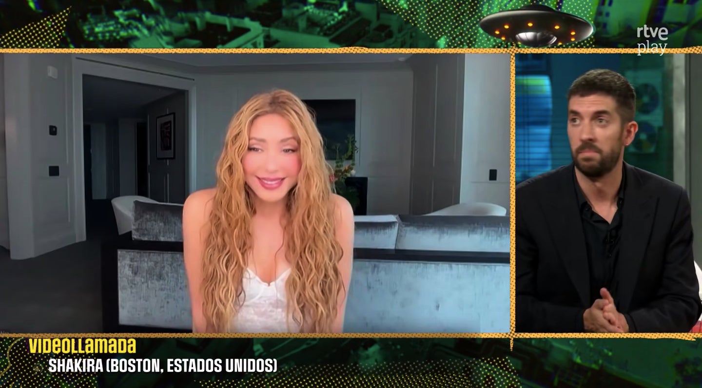 Escena hilarant en una entrevista de Shakira a 'La Revuelta' - TVE