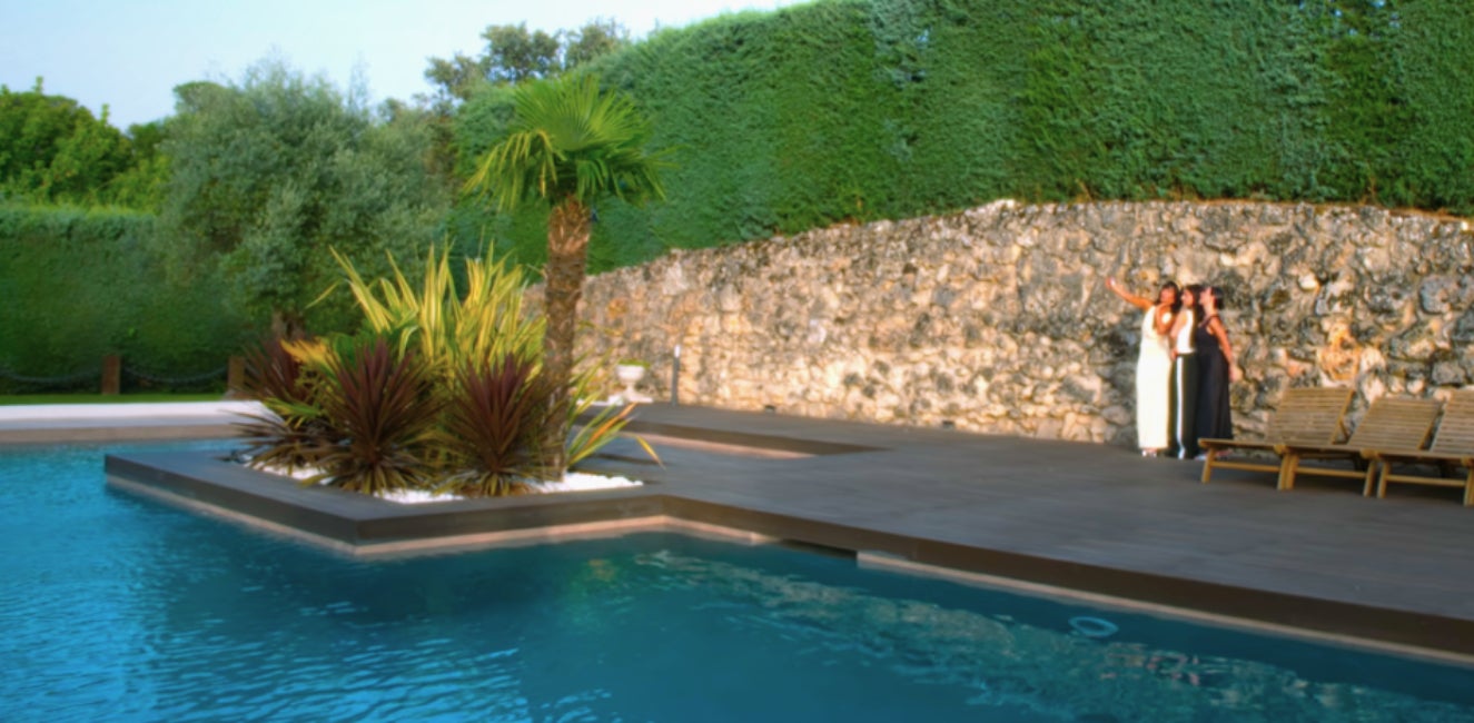 La piscina d'Aitana, més que espectacular - Netflix