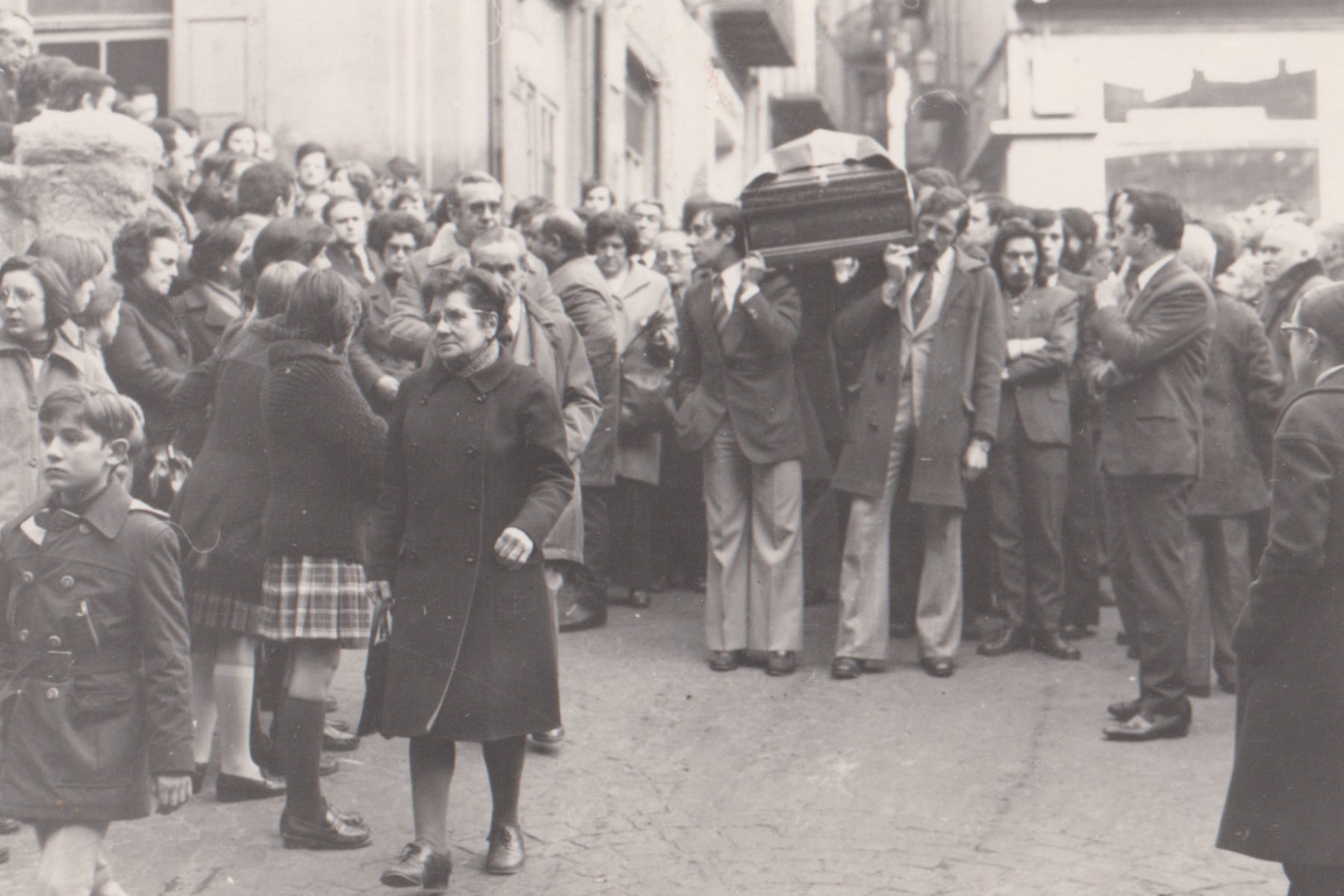 Entierro de Mossèn Josep Armengou i Feliu (1910-1976) en Berga / Joan Cortina i Serra