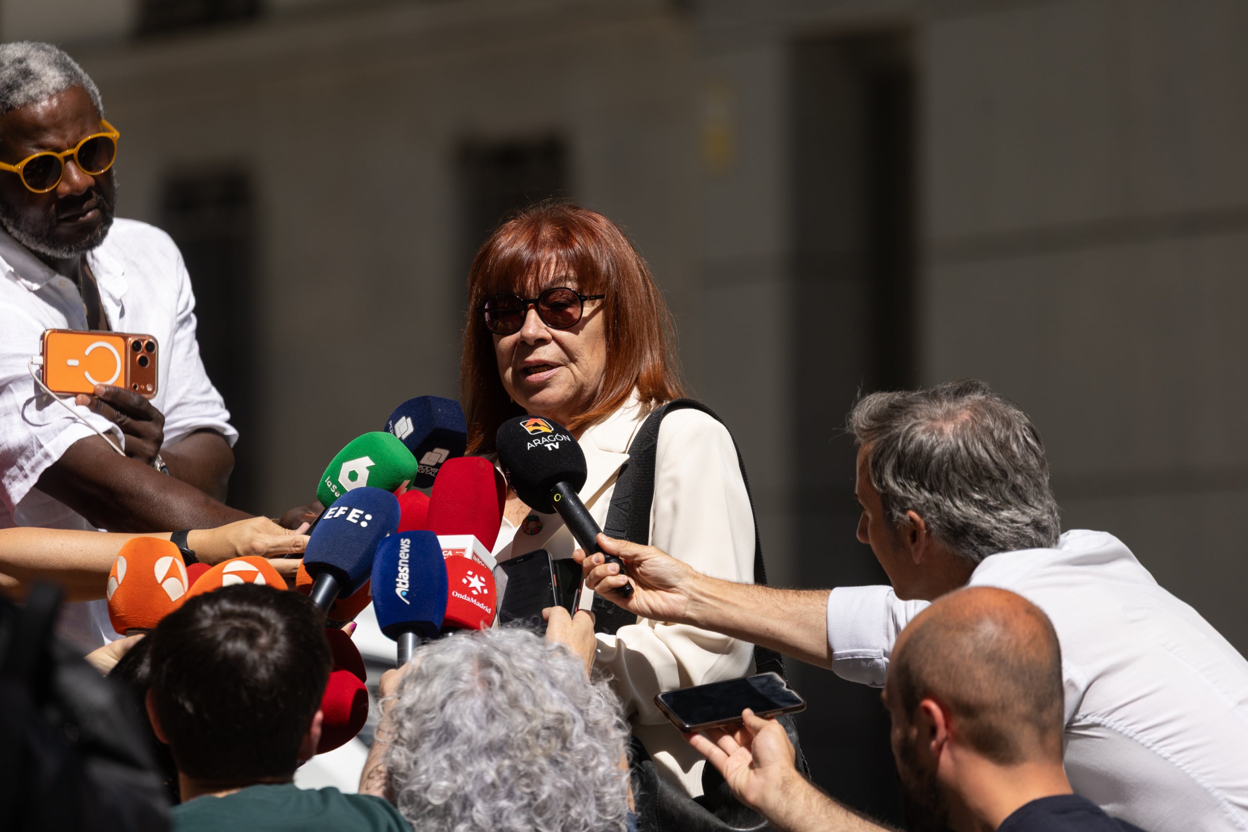 La presidenta del PSOE, Cristina Narbona, a la salida de la Audiencia Nacional, donde ha declarado por el caso Leire / Jesús Hellín / Europa Press
15/7/2026