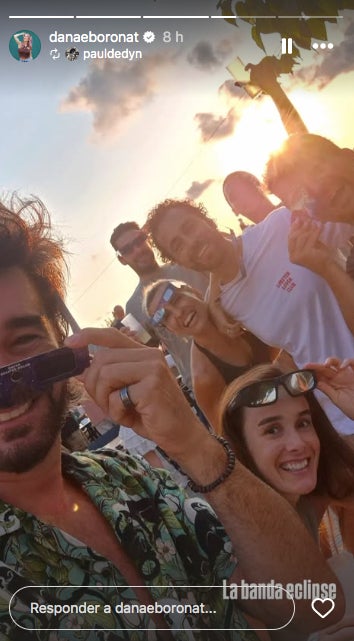 Danae Boronat passa l'eclipsi amb els amics - Instagram