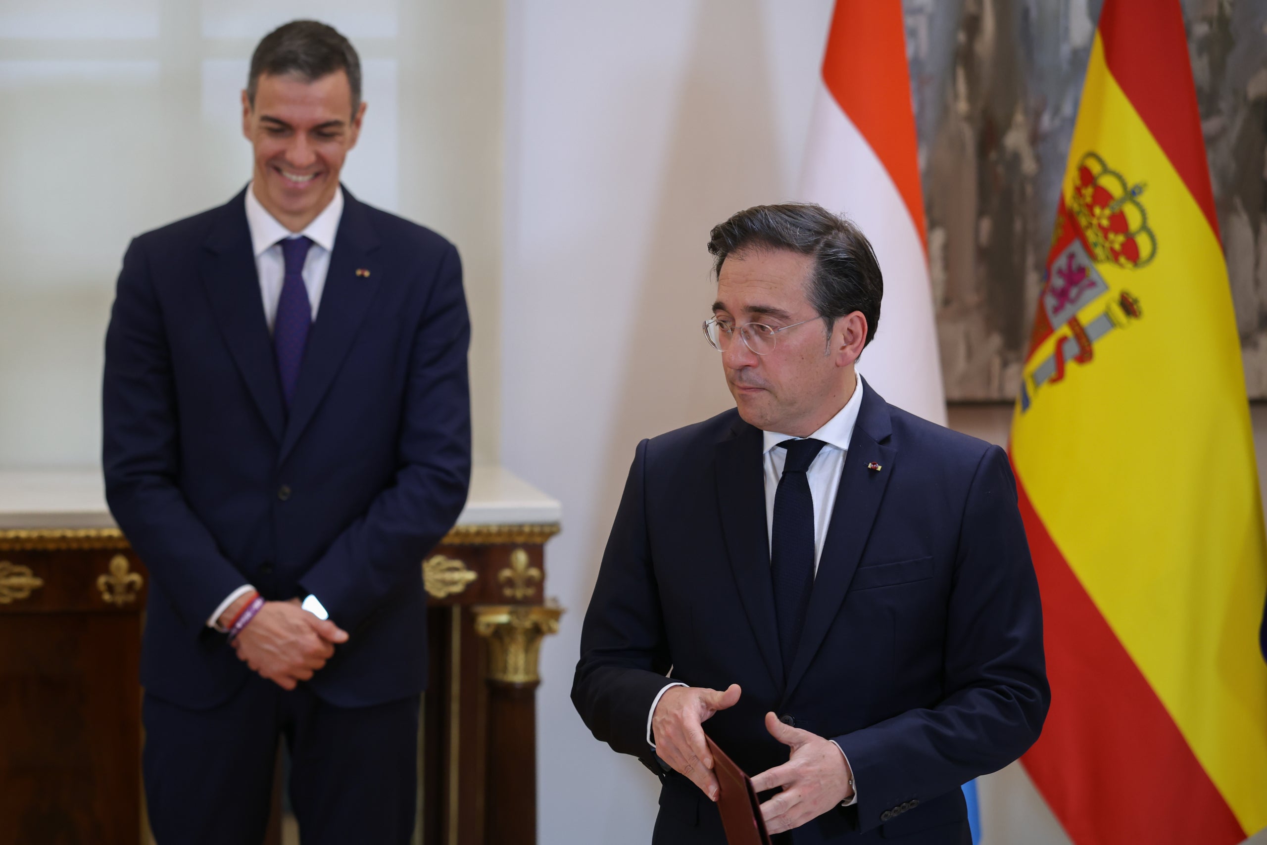 El presidente del Gobierno español, Pedro Sánchez y el ministro de Asuntos Exteriores, Unión Europea y Cooperación, José Manuel Albares, en una foto de archivo / Europa Press