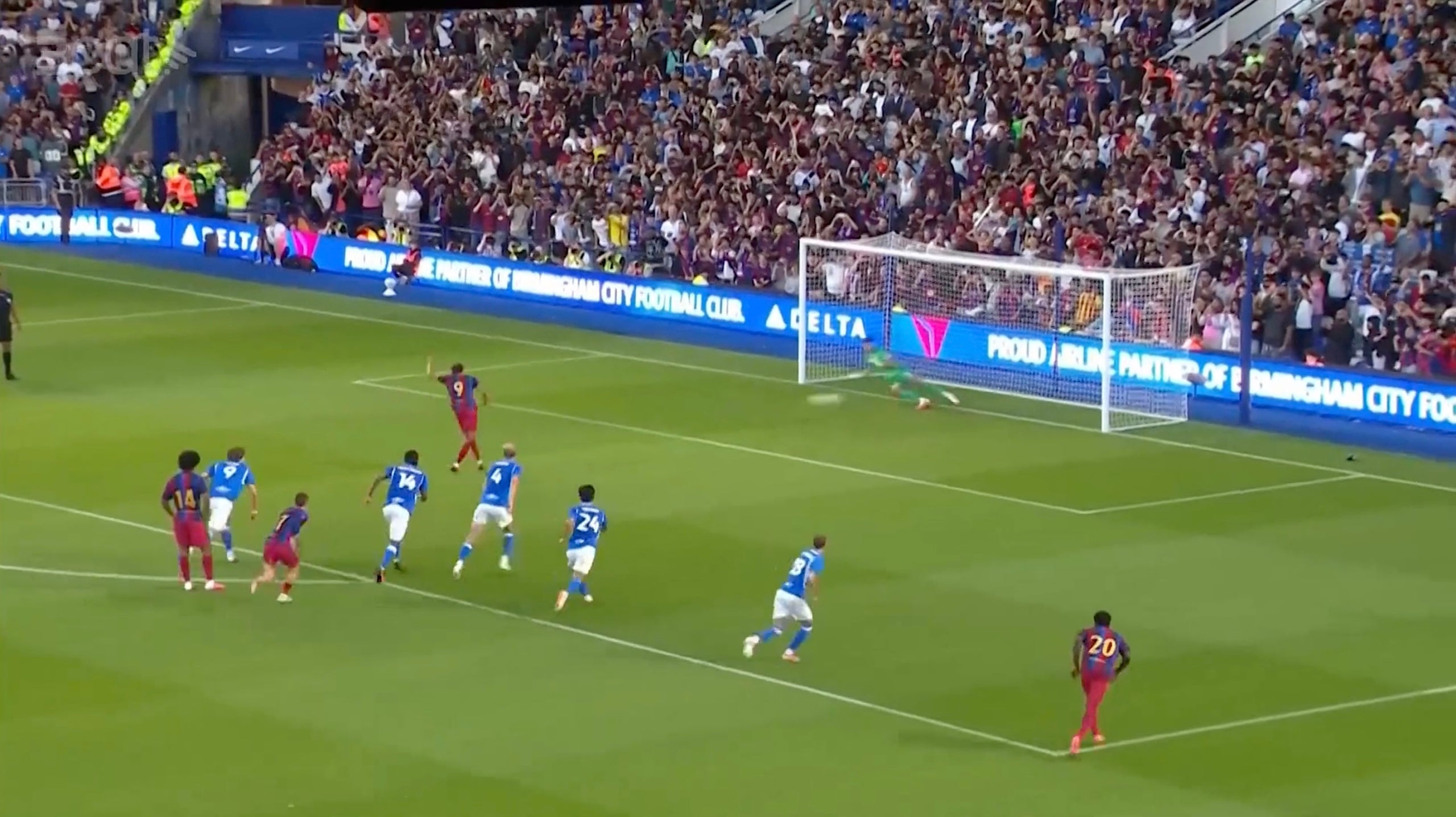 Un moment del partit Birmingham-Barça de pretemporada, retransmès per TV3, que va donar una audiència de rècord a la cadena / 3Cat